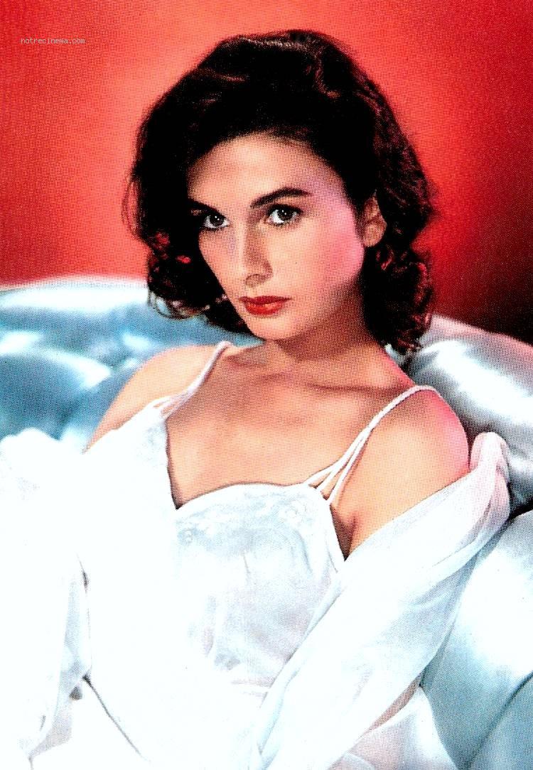 750x1084 Jean SIMMONS : Biography and movies