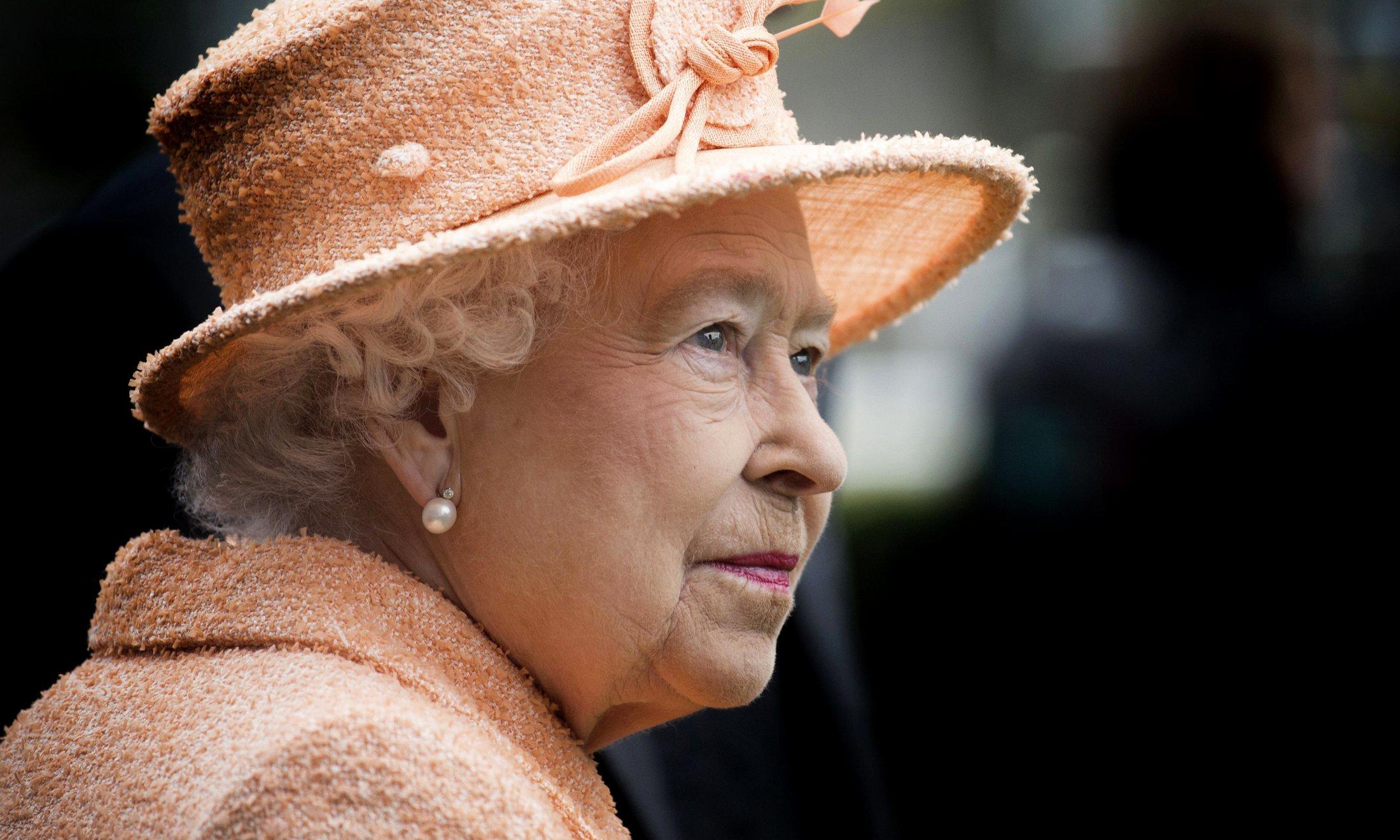 2200x1320 Queen Elizabeth II 90's birthday HD Wallpaper