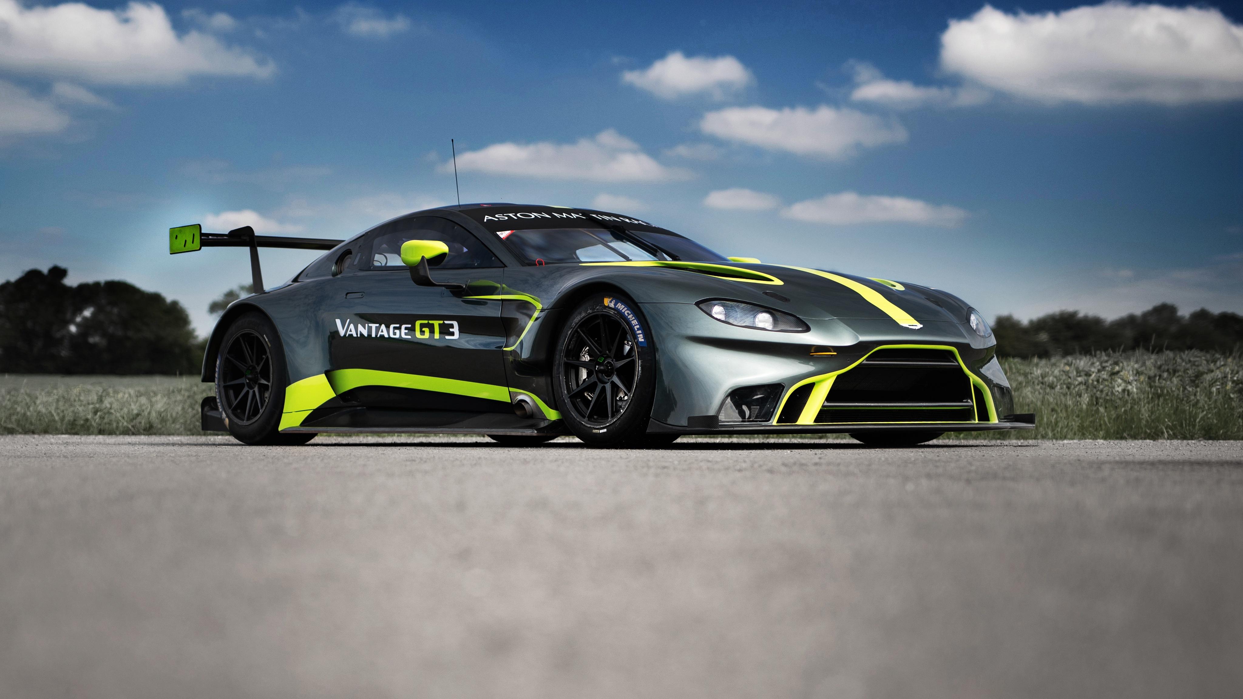 4096x2304 Aston Martin Vantage GT3 4k Ultra HD Wallpaper