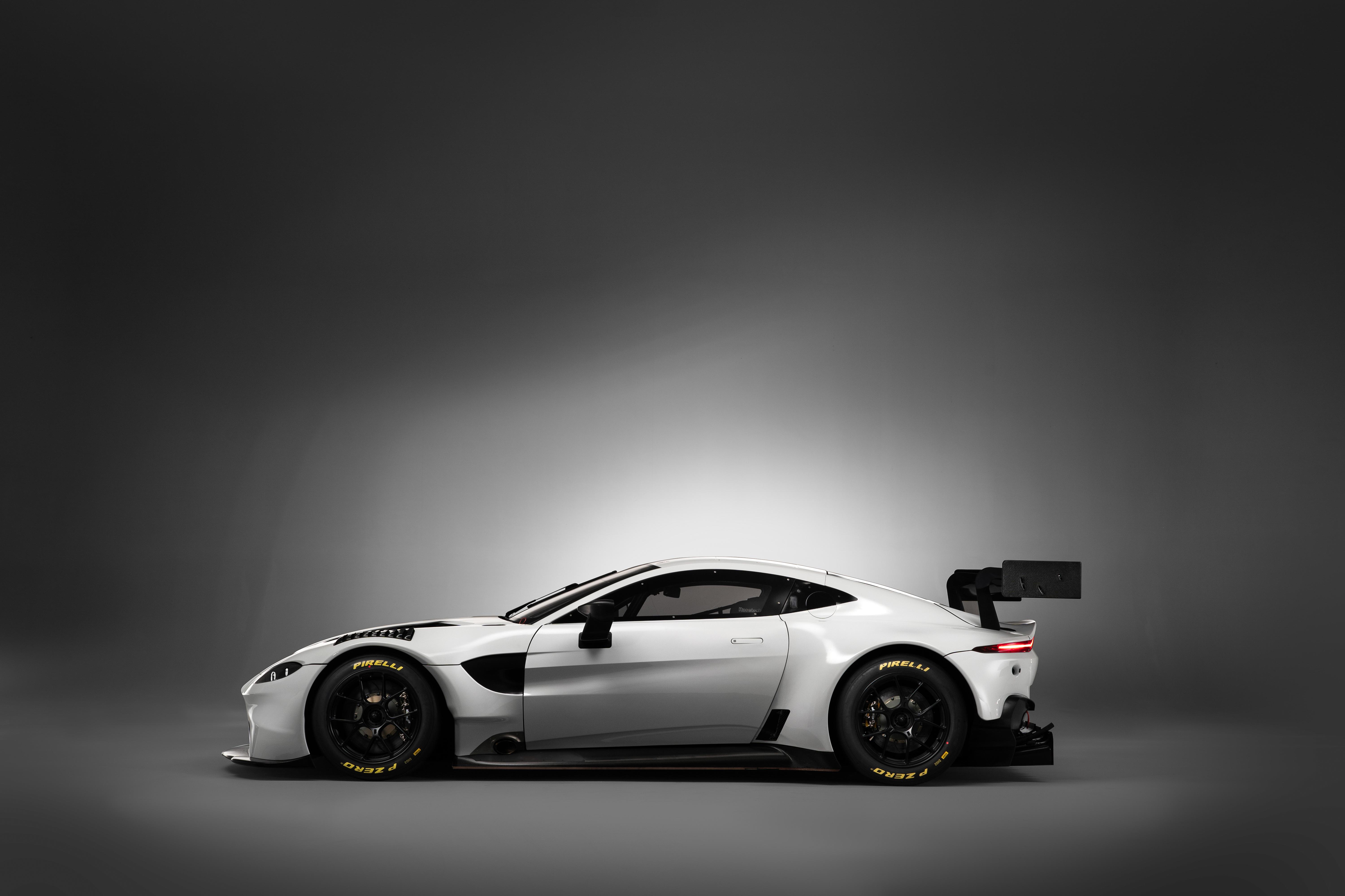 6000x4000 ASTON MARTIN VANTAGE GT3 SET TO MAKE MONZA BLANCPAIN DEBUT