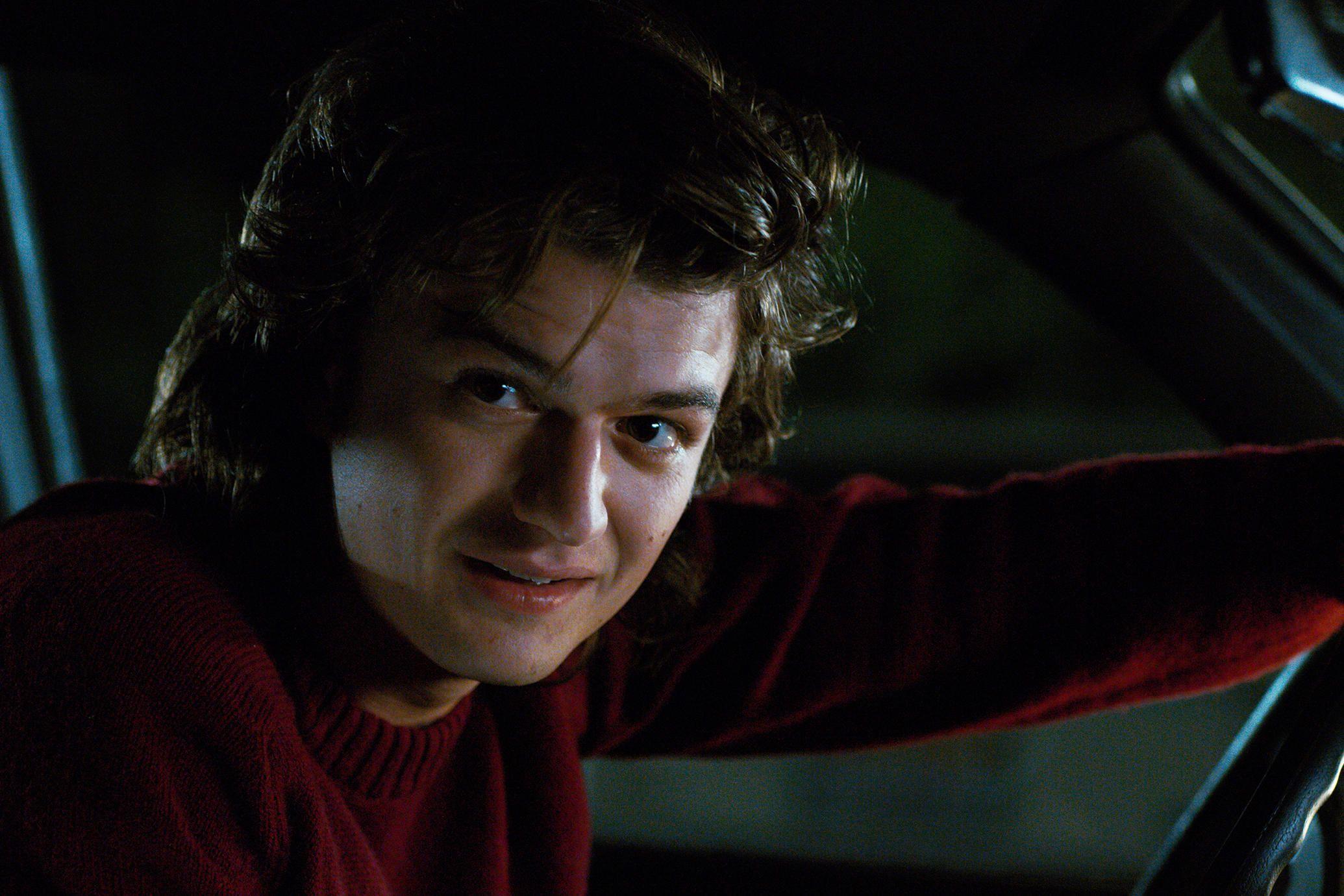 2070x1380 Stranger Things: How They Made the Upside Down in Season 2