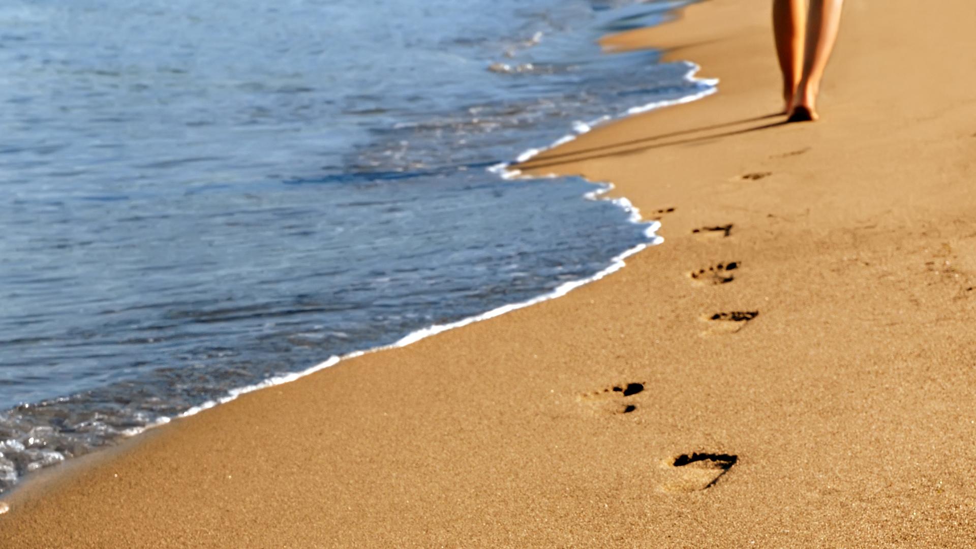1920x1080 Footprints Wallpaper