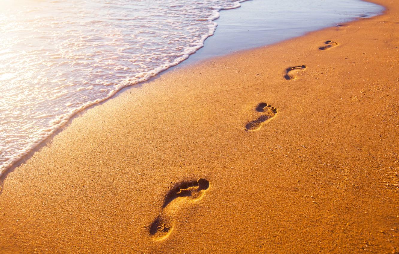 1332x850 Wallpaper sand, sea, beach, traces, shore, beach, sea, seascape, sand, footprints image for desktop, section пейзажи