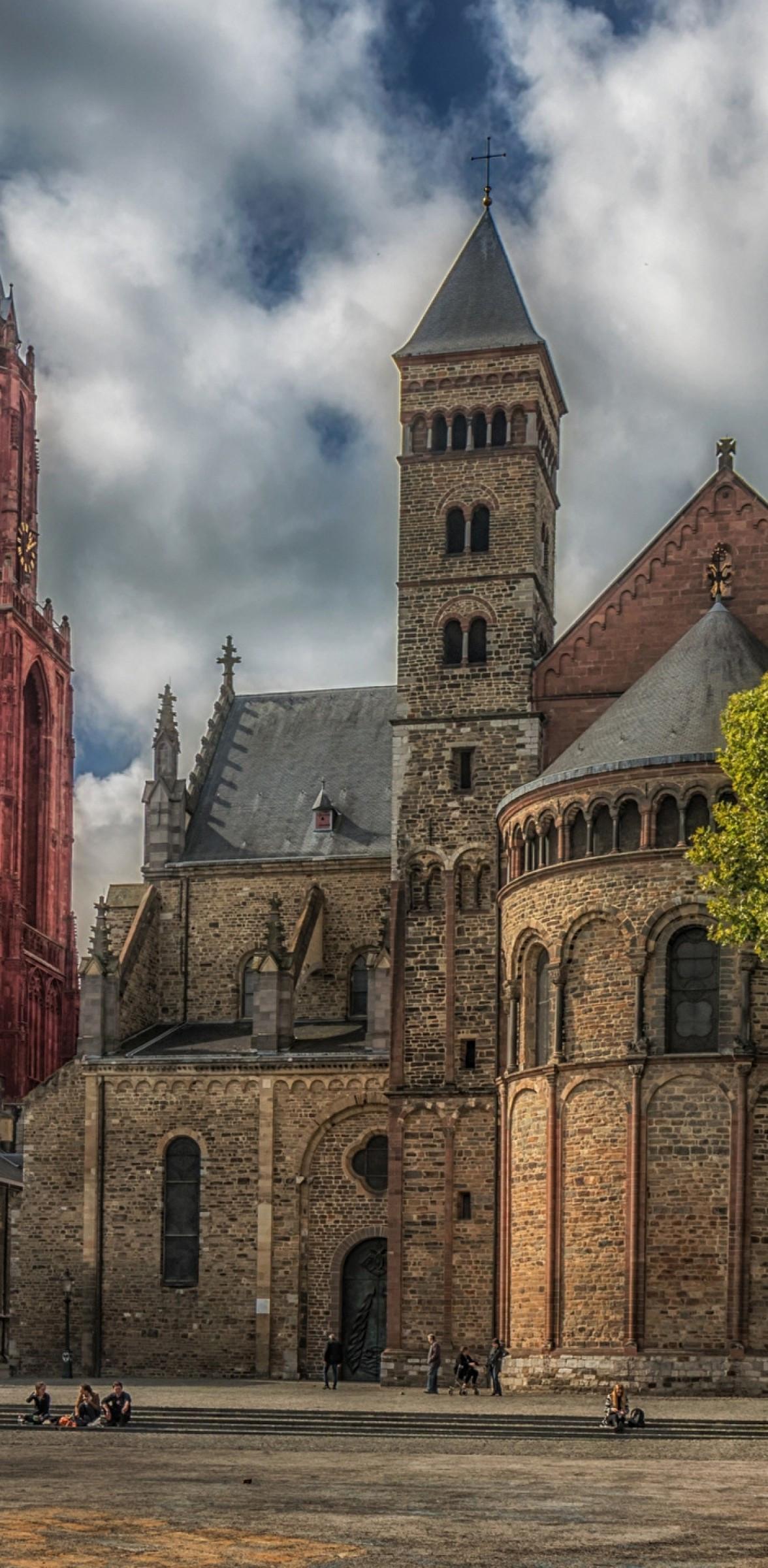1176x2400 Download 1176x2400 Netherlands, Maastricht, Church, Clouds, Historical Building, Architecture Wallpaper for Huawei Mate 30 Pro