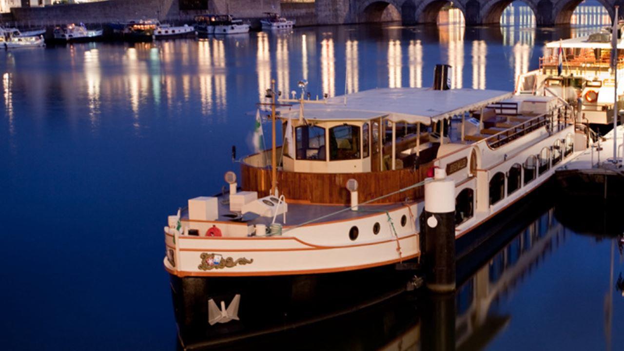1280x720 Maastricht Jetty On The Maas River iPad Air Wallpaper Free Download