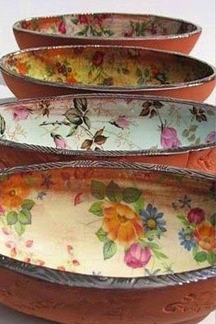 736x1104 Transferring Image onto Terra Cotta Flower Pots Things Heart and Home. Diy terra cotta pots, Terracotta flower pots, Clay pot crafts