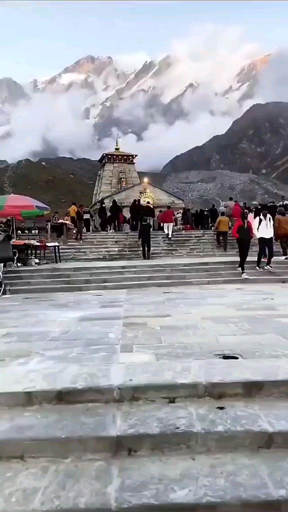958x1703 Kedarnath temple snowboarding: An immersive guide