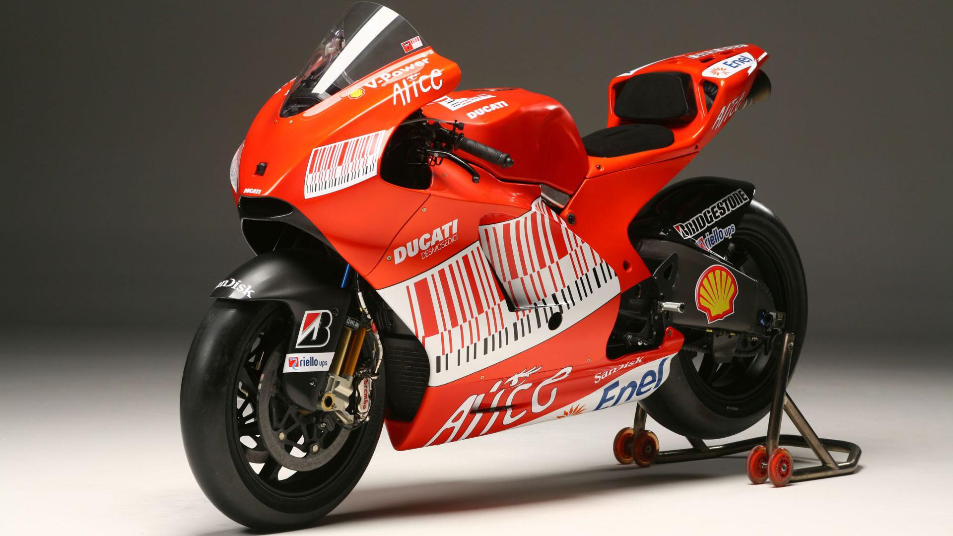 1920x1080 Ducati Sports Bike Wallpaper Wallpaper 102564