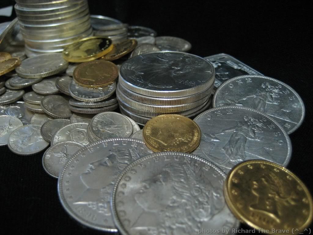 1024x768 Silver Coin Wallpaper