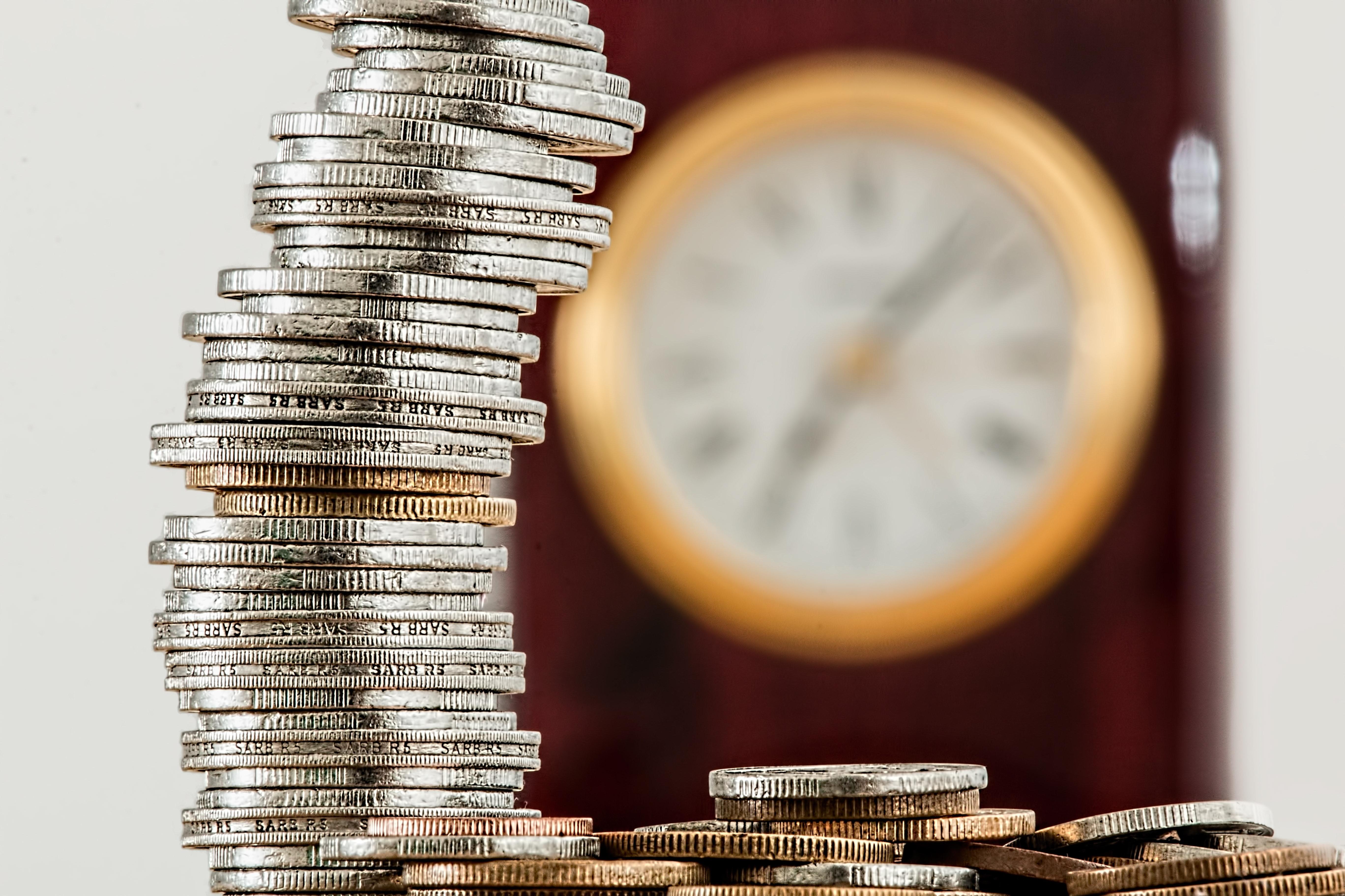 5472x3648 Silver and Gold Coins · Free