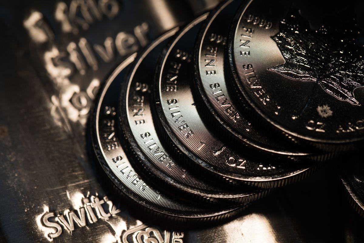 1200x800 Silver Coin Sites Seize Up as Buying Frenzy Takes Hold