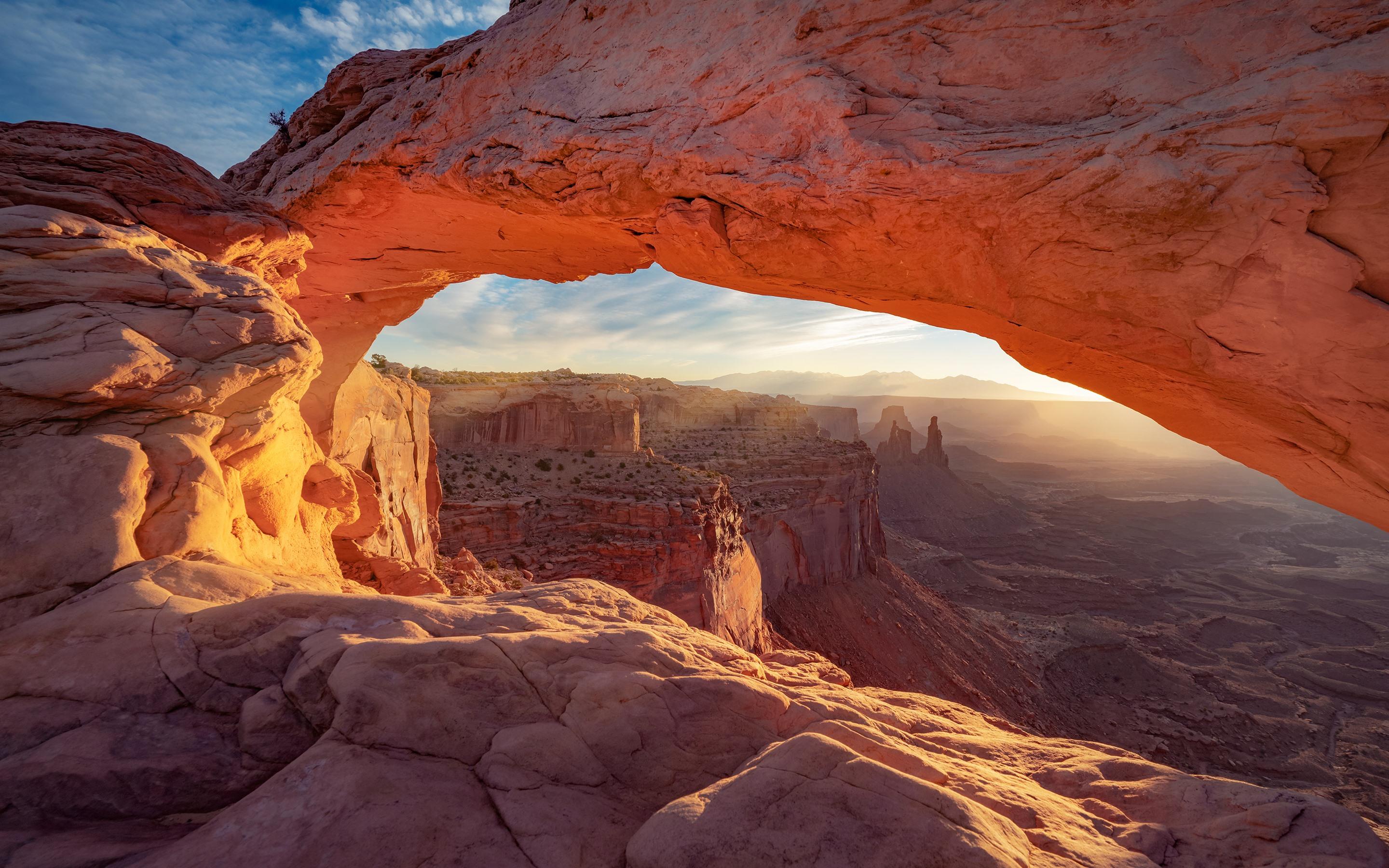 2880x1800 Wallpaper Mesa Arch, Canyonlands National Park, sun rays, USA 2880x1800 HD Picture, Image