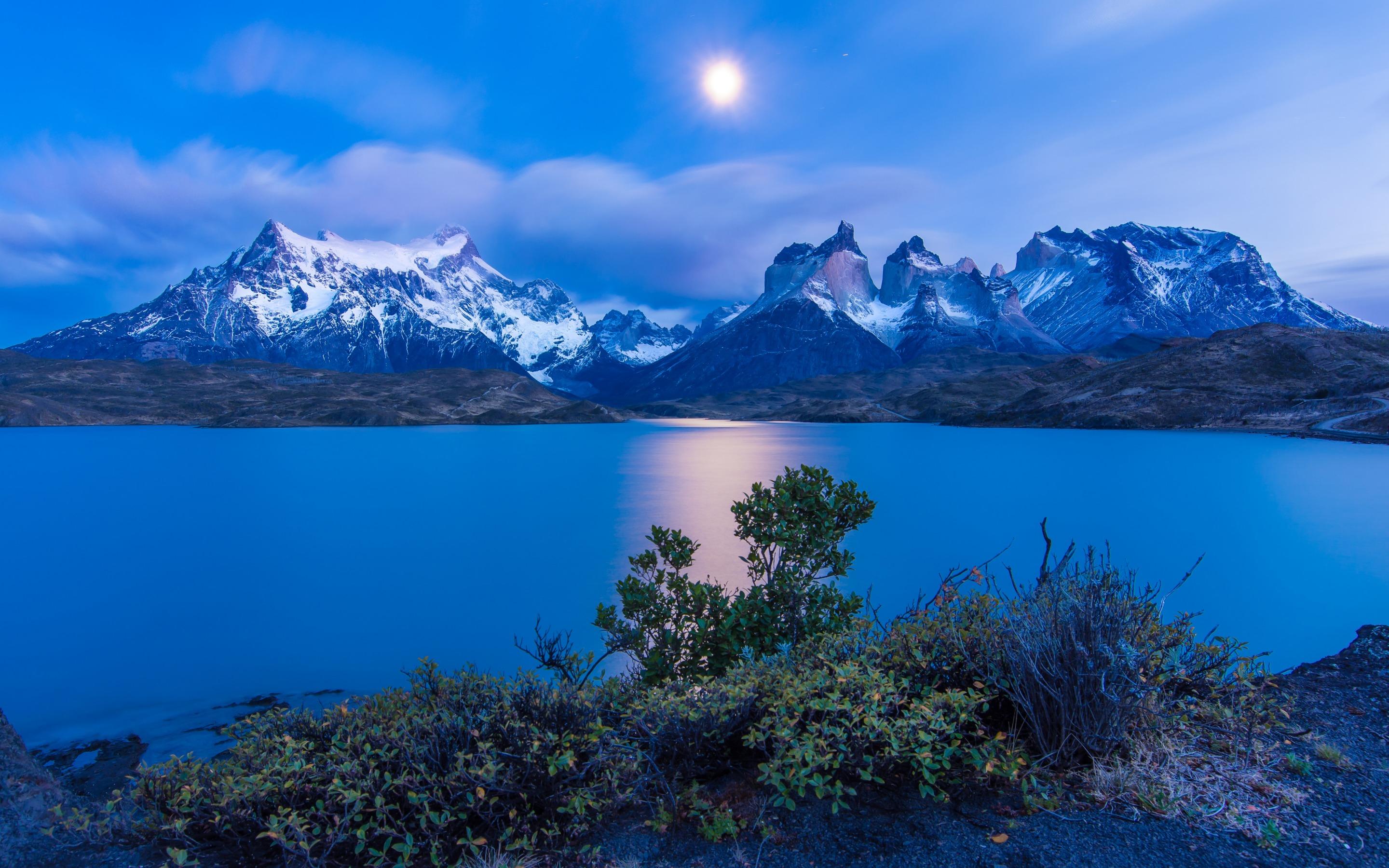2880x1800 Download wallpaper Pehoe Lake, night, moon, mountain landscape, Patagonia, Patagonian Andes, Torres del Paine National Park, Chile for desktop with resolution 2880x1800. High Quality HD picture wallpaper