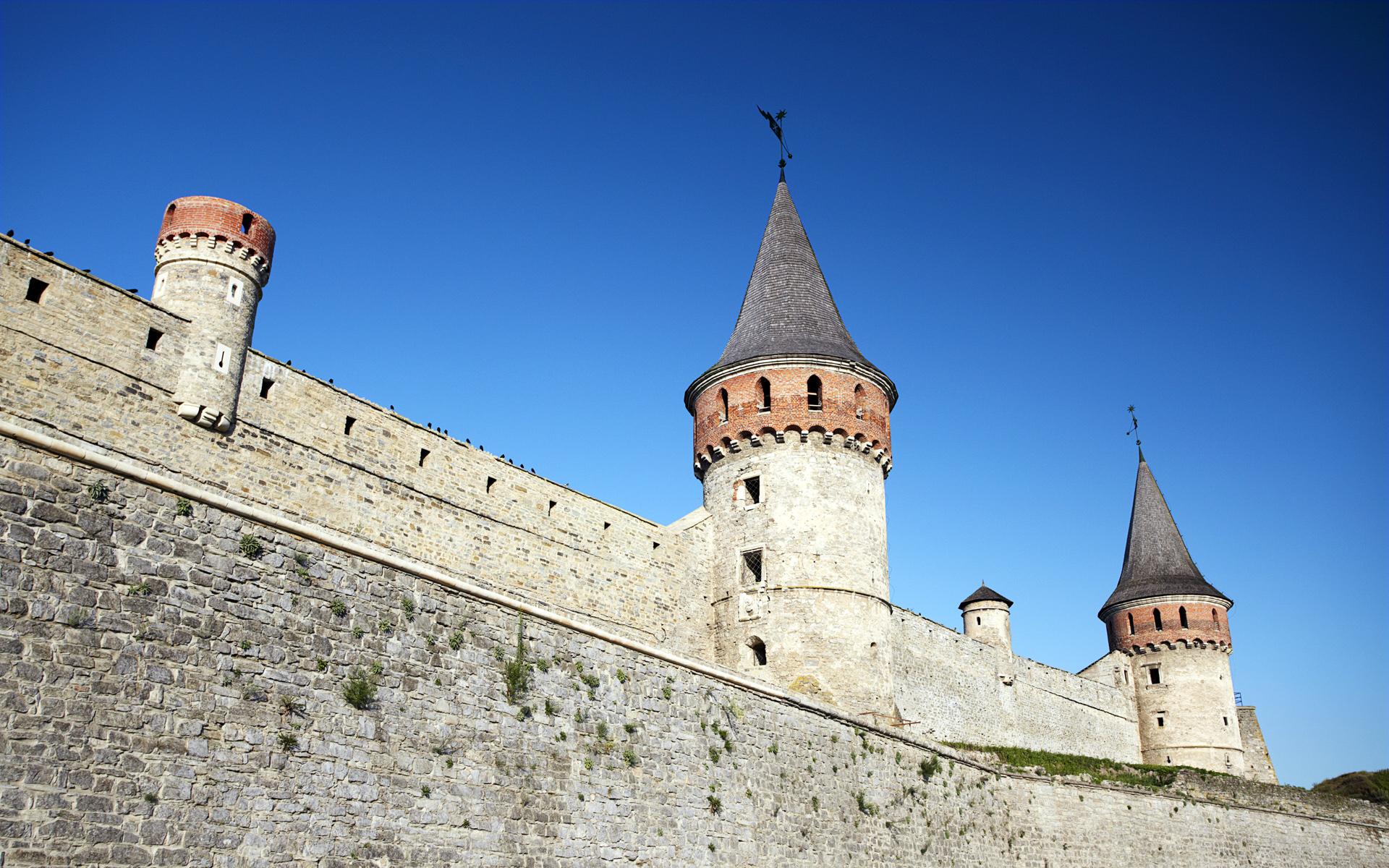 1920x1200 amanda knox scandal: Castles Wallpaper