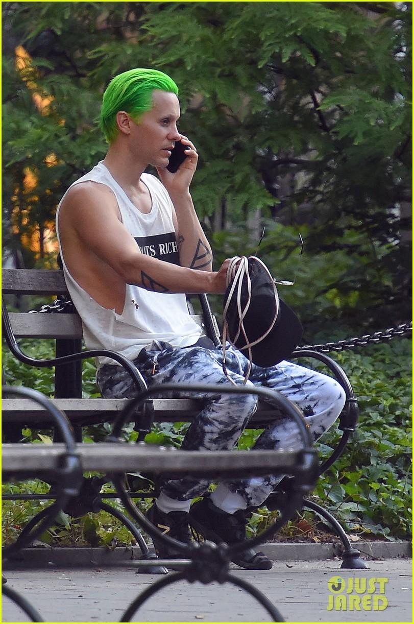 811x1222 Jared Leto's iPhone Background Is The Joker!: Photo 3429450. Jared Leto Picture