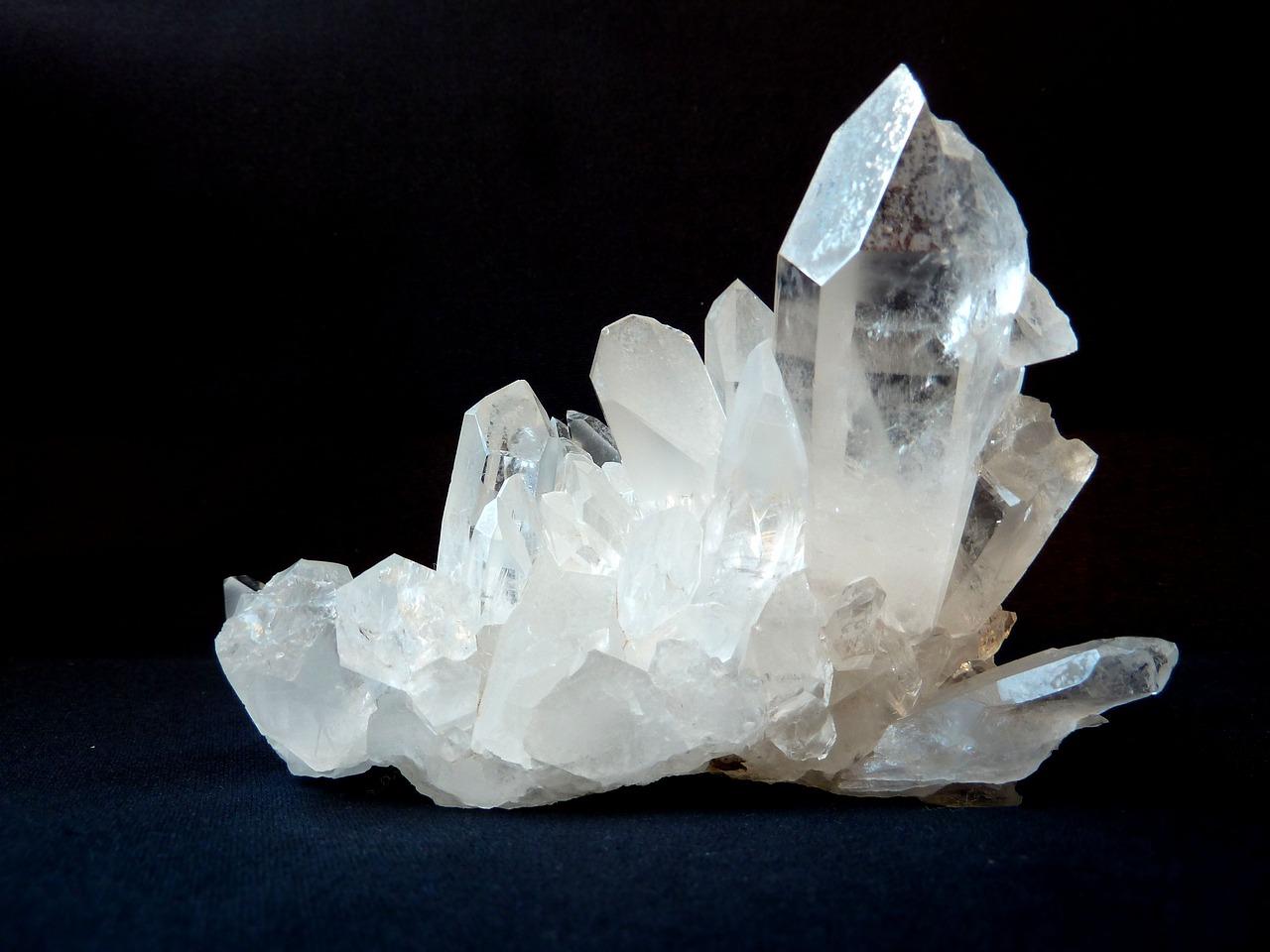 1280x960 Rock Crystal Clear To White