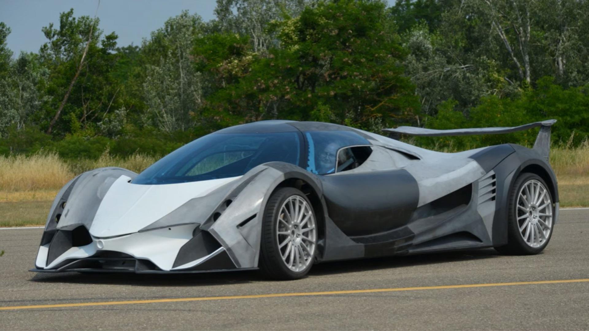 Машина Devel Sixteen Prototype