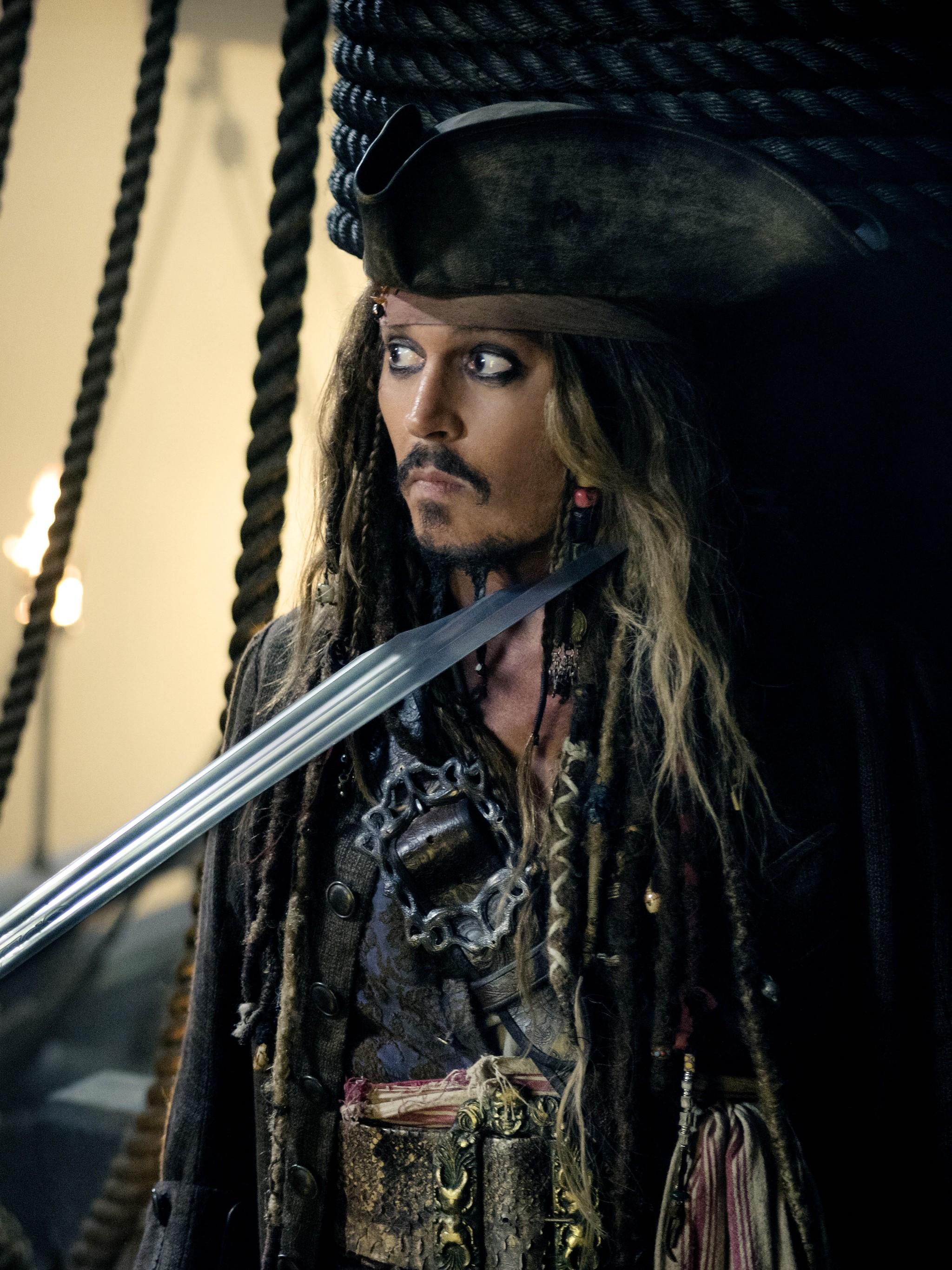 2048x2732 Android Full HD Jack Sparrow Wallpaper