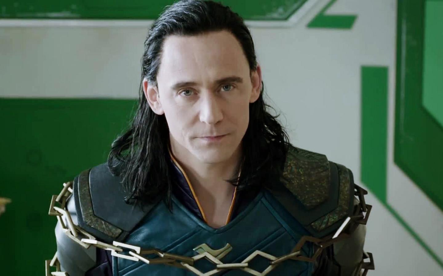 1440x900 Tom Hiddleston Loki Thor Ragnarok Wallpaper 24636