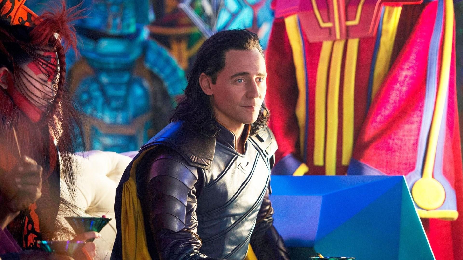 1920x1080 Tom Hiddleston Loki Thor Ragnarok HD Desktop Wallpaper 24635