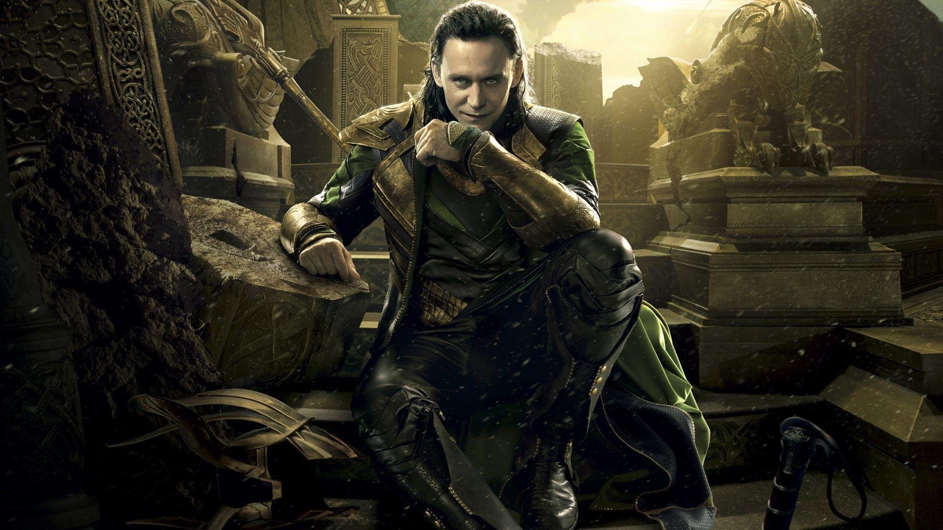 1917x1078 Loki's Back! Tom Hiddleston Shares First Photo From Thor: Ragnarok Set