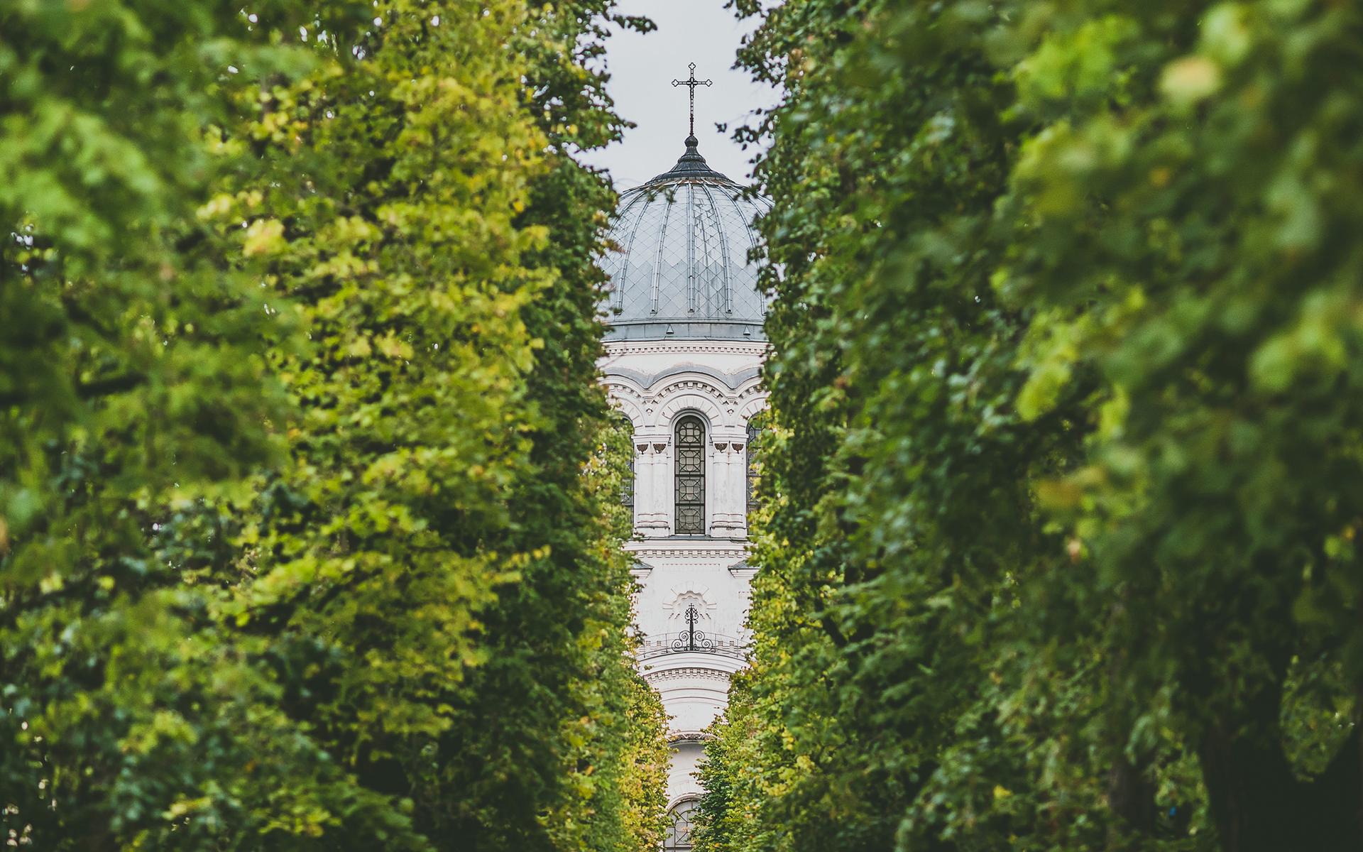 1920x1200 Church Kaunas Lithuania Wallpaper:1920x1200