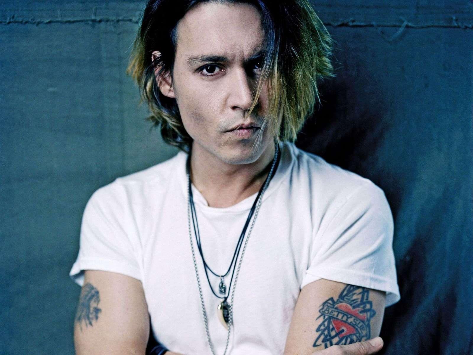 1600x1200 1600x1200 Johnny Depp, Tattoos, T Shirt, Look, Brown Wallpaper JPG