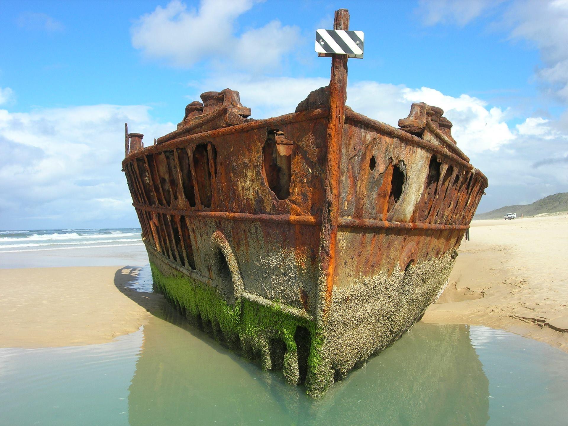 1920x1440 Maheno Shipwreck On Fraser Island Wallpaper