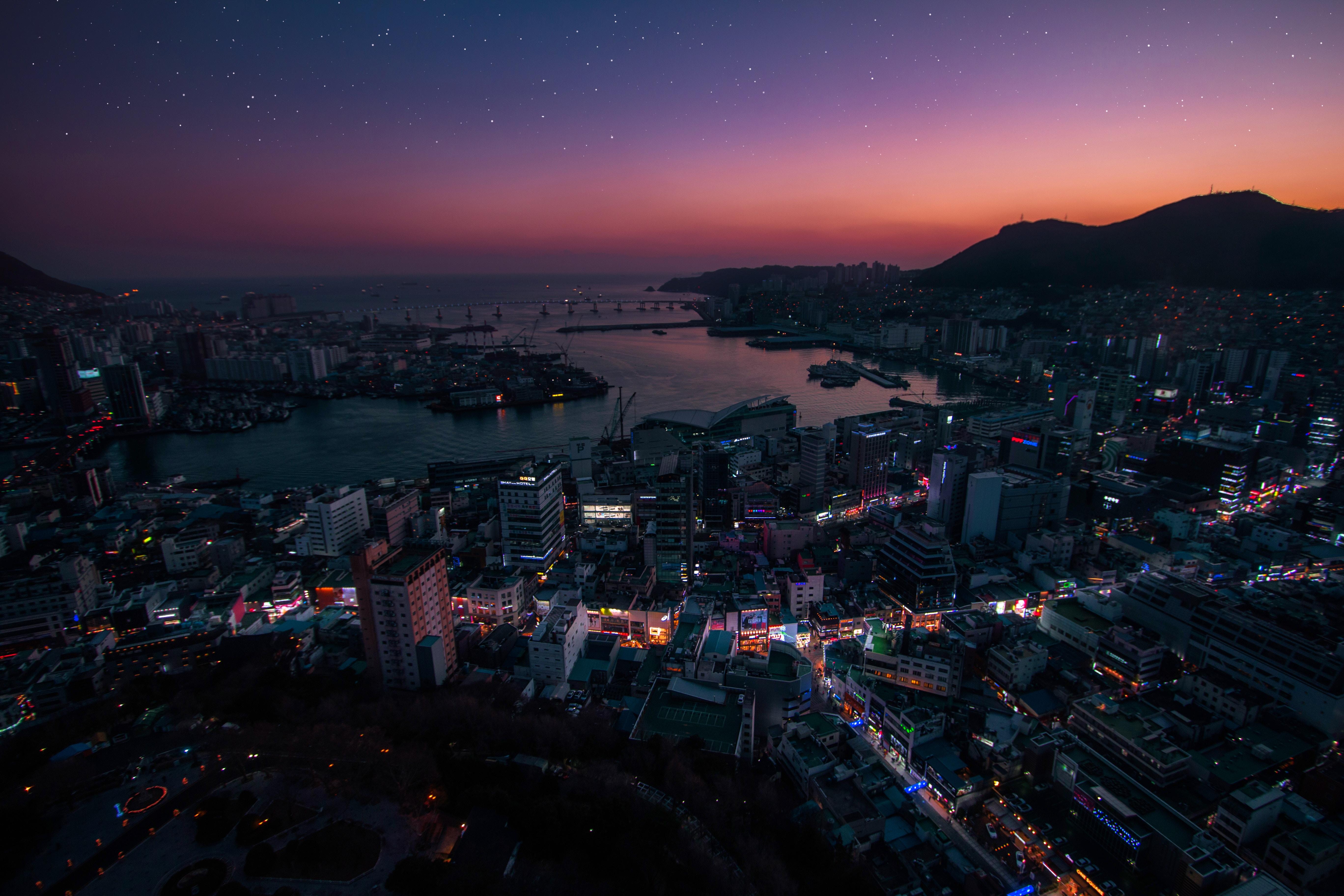 5472x3648 Night falls on Busan, South Korea 4k Ultra HD Wallpaper