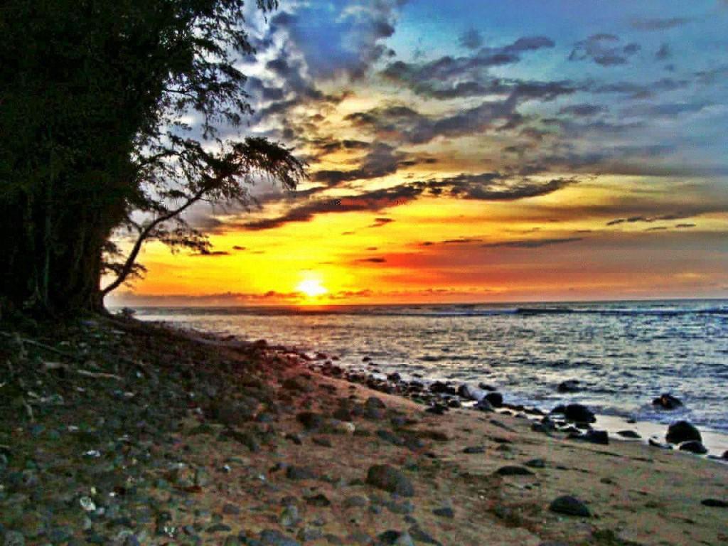 1024x768 North Shore Kauai