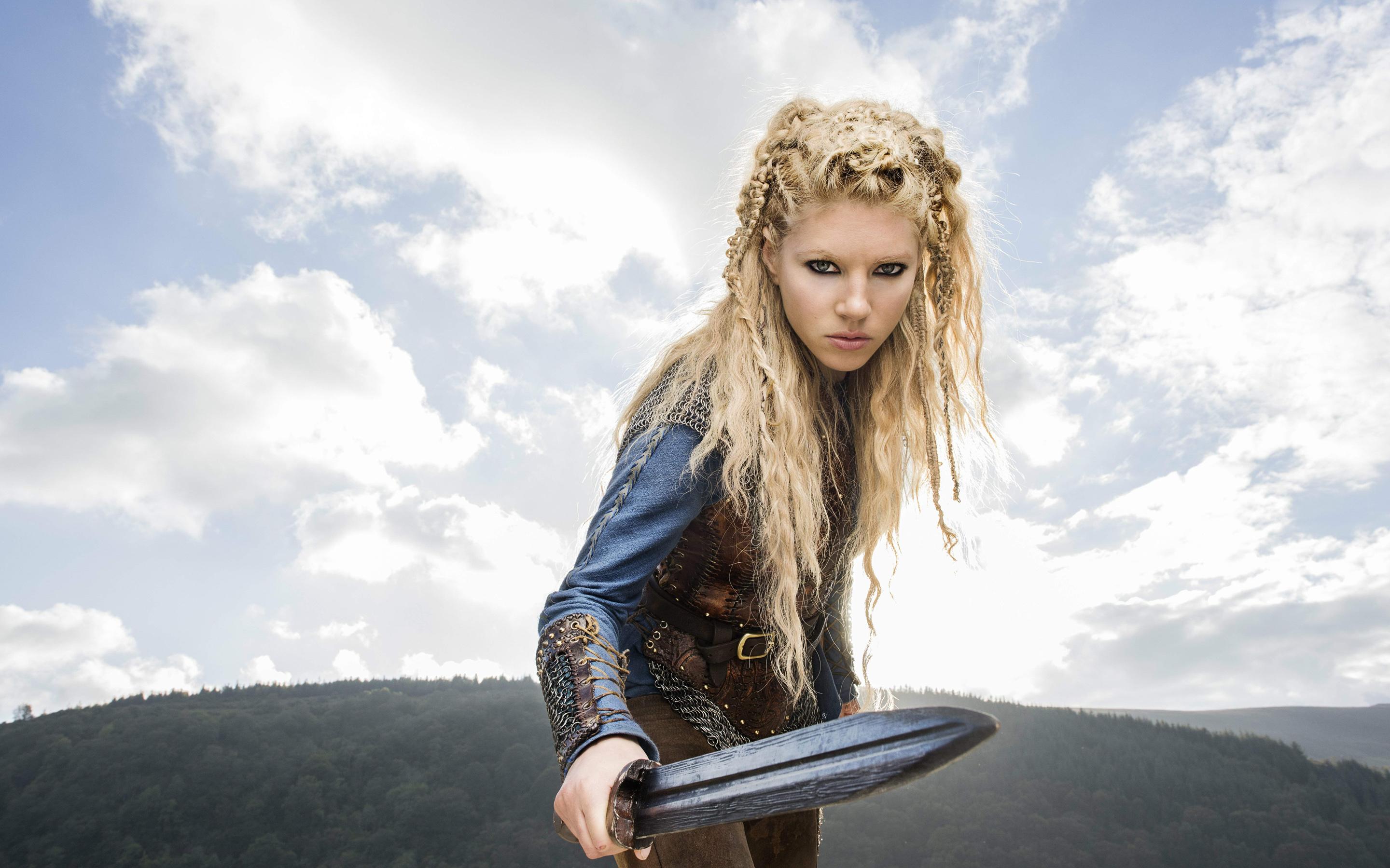 2880x1800 Lagertha (Vikings) HD Wallpaper