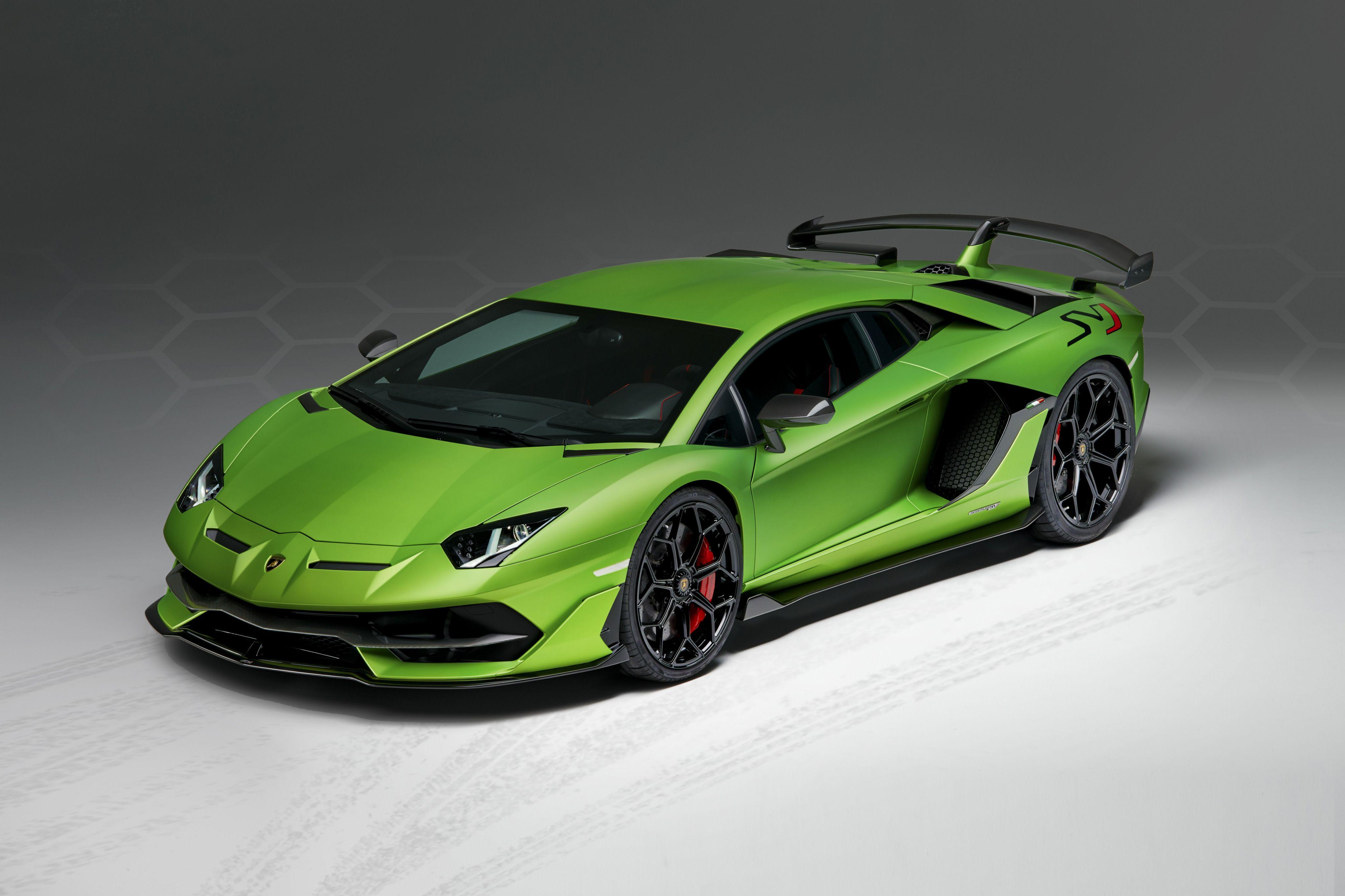4096x2730 Lamborghini Aventador SVJ Wallpaper