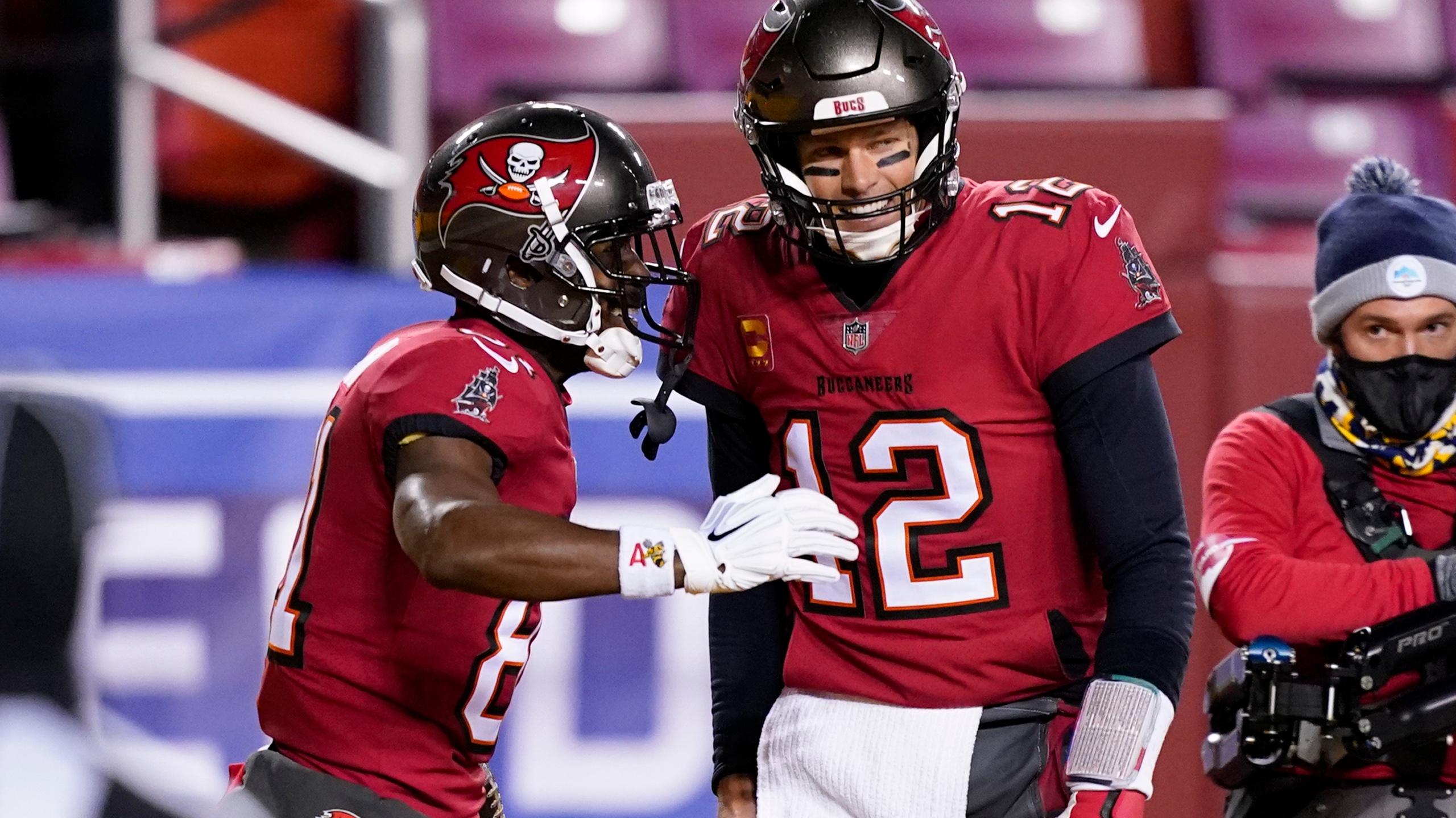 2560x1440 Brady outduels Heinicke, leads Buccaneers past Washington