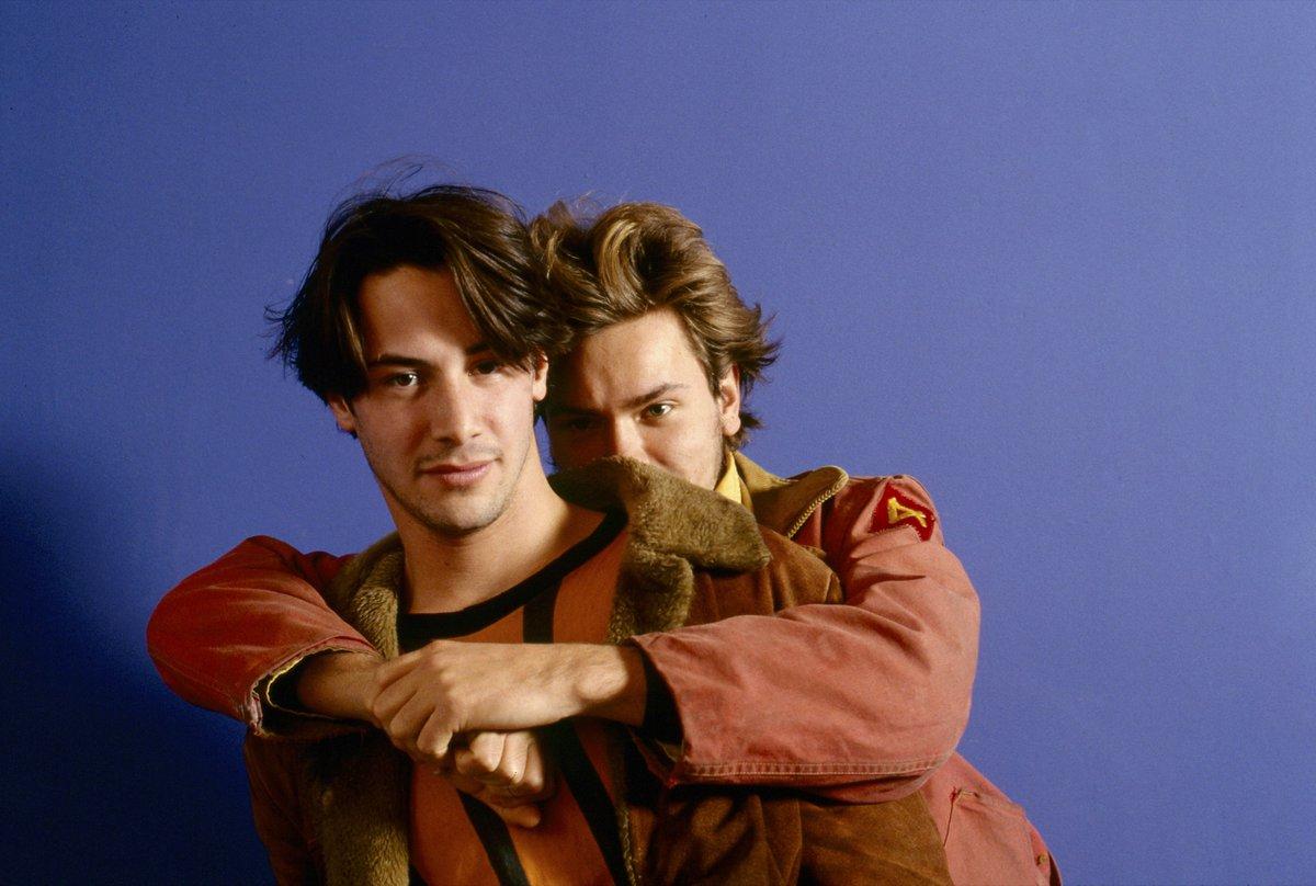 1200x808 The River Phoenix Gallery promotional stills of My Own Private Idaho (1991) with River Phoenix, Keanu Reeves and Gus Van Sant
