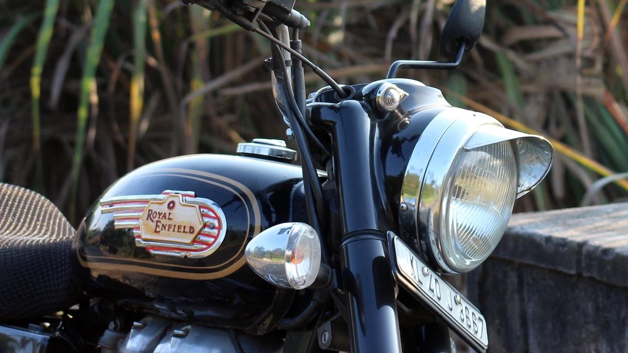 1280x720 Royal Enfied Bullet 350 Wallpaper. Global Motorbike Tours