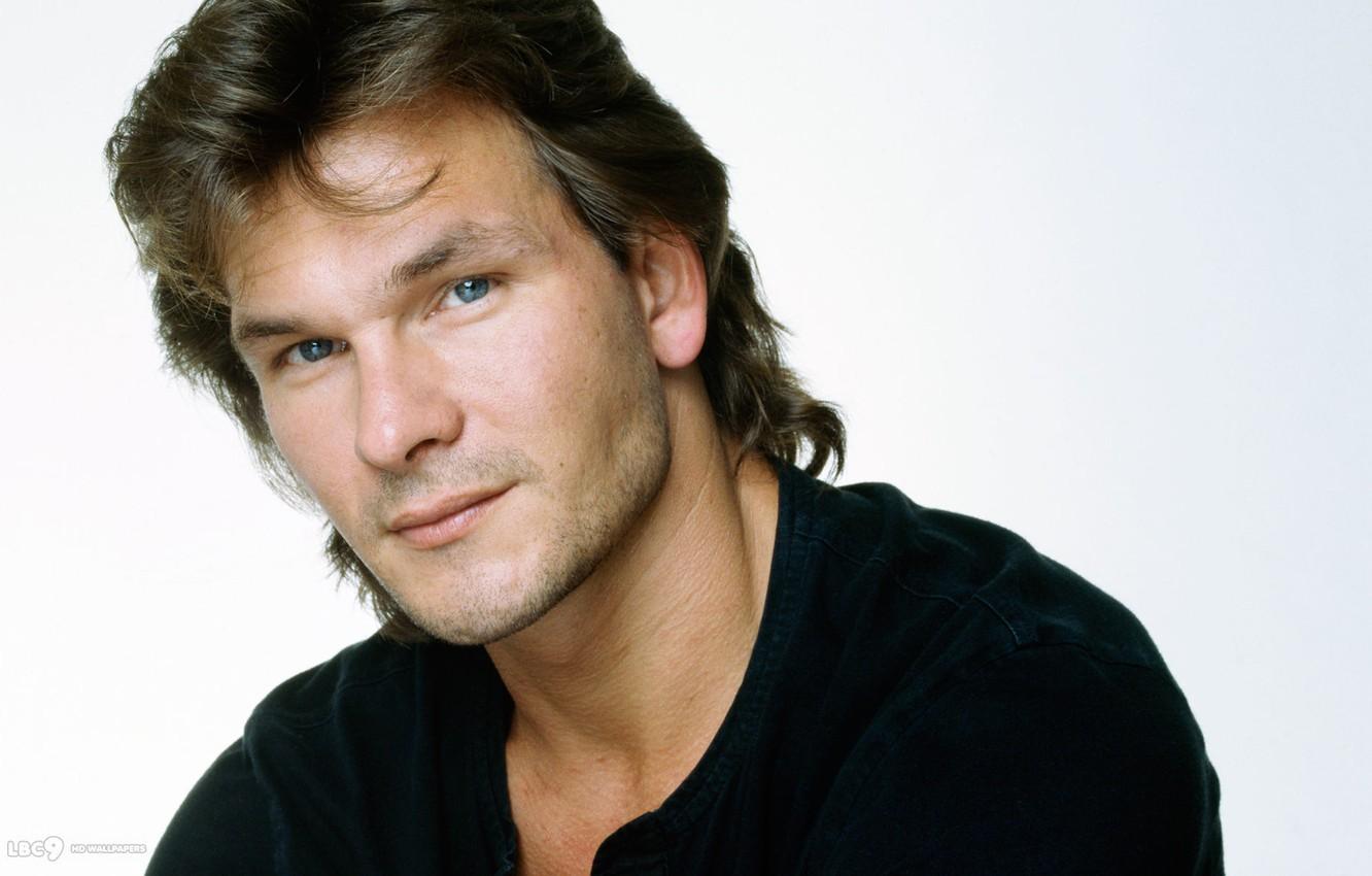1332x850 Wallpaper look, background, actor, Patrick Swayze, Patrick Swayze image for desktop, section мужчины