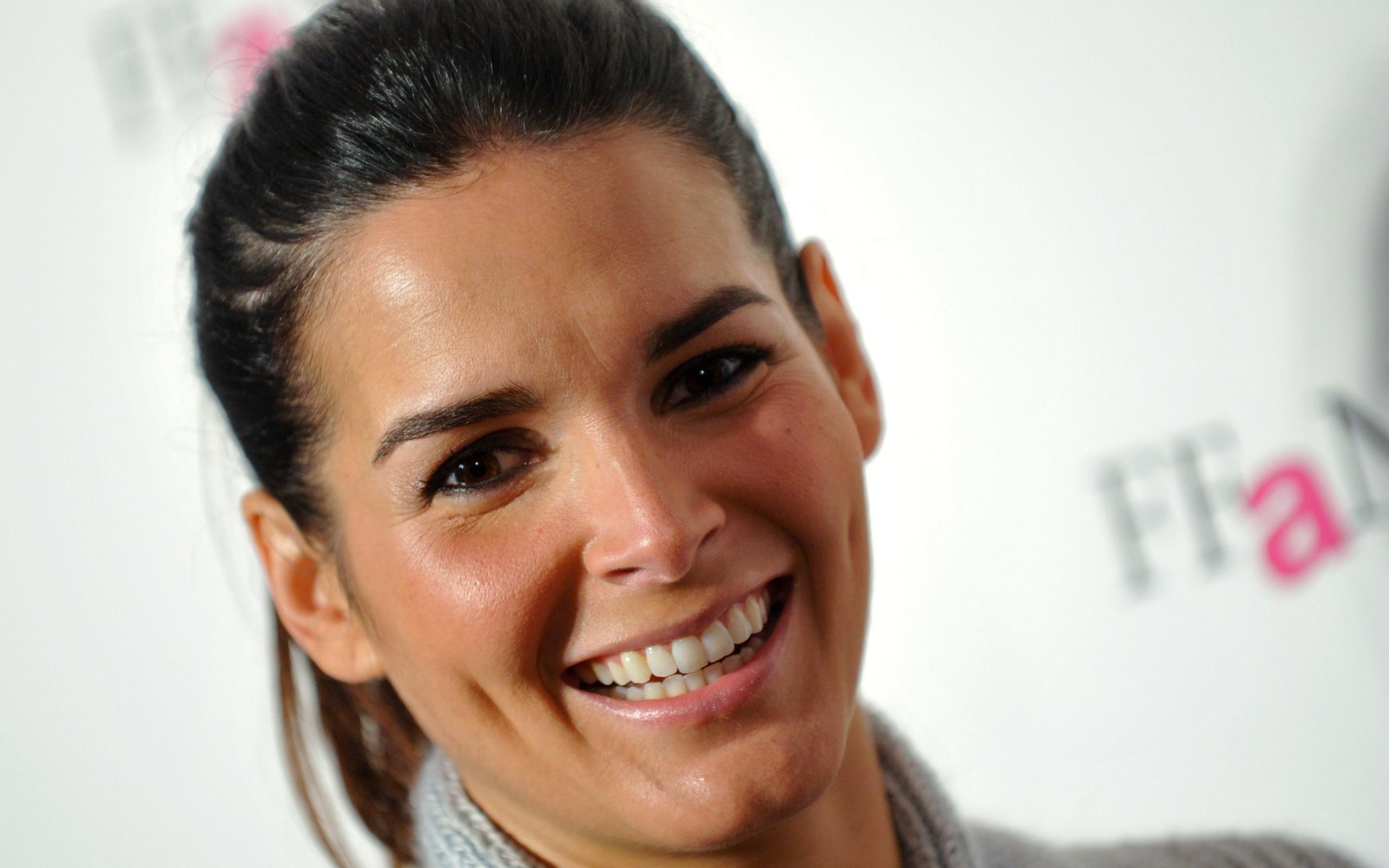 2560x1600 Angie Harmon HD Wallpaper