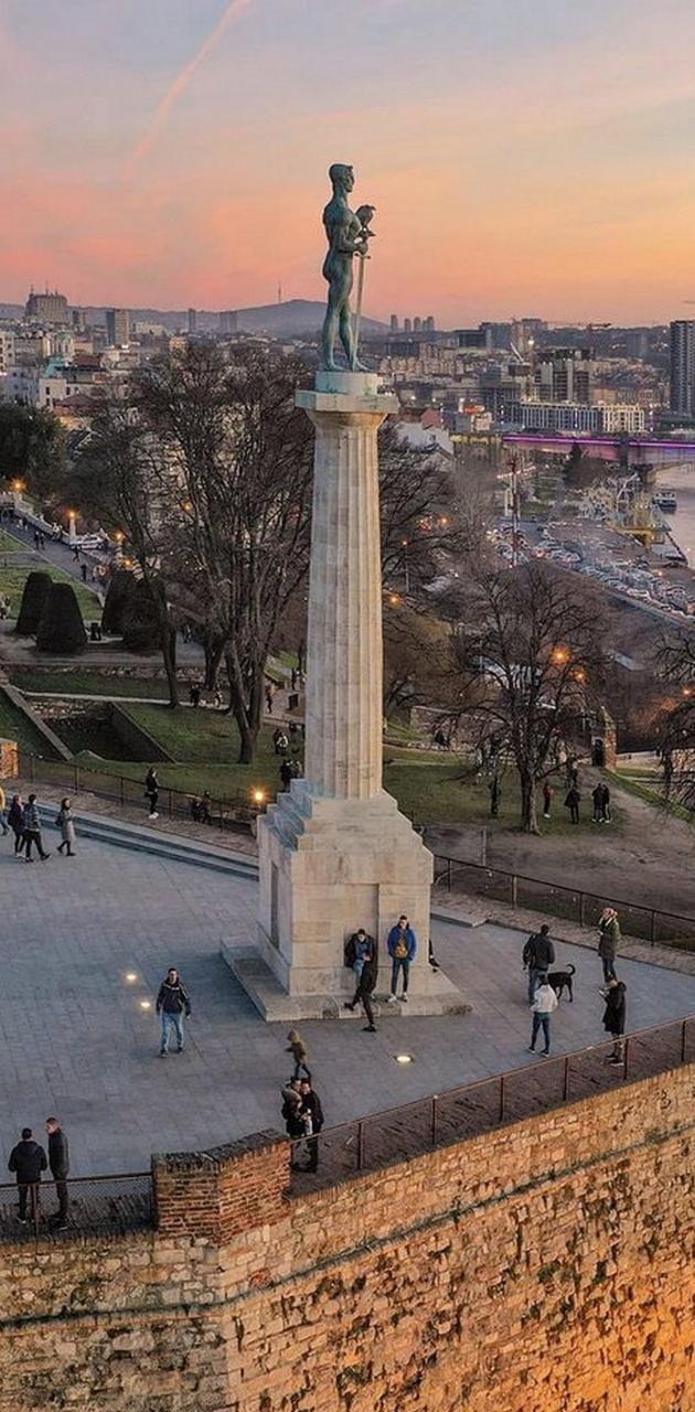 630x1280 Beograd wallpaper