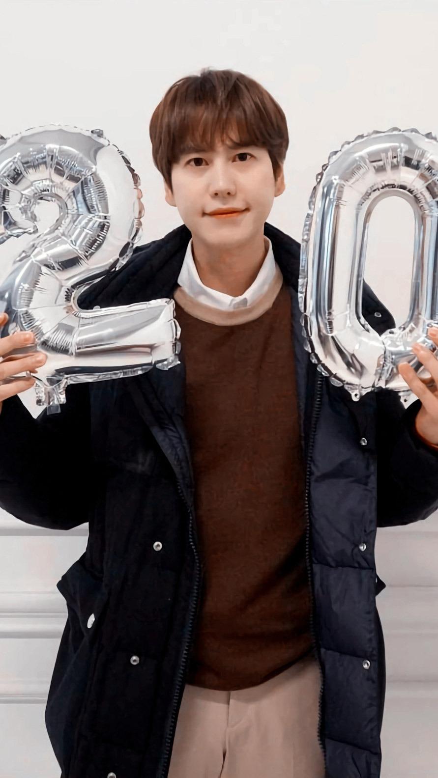 891x1584 cho kyuhyun wallpaper