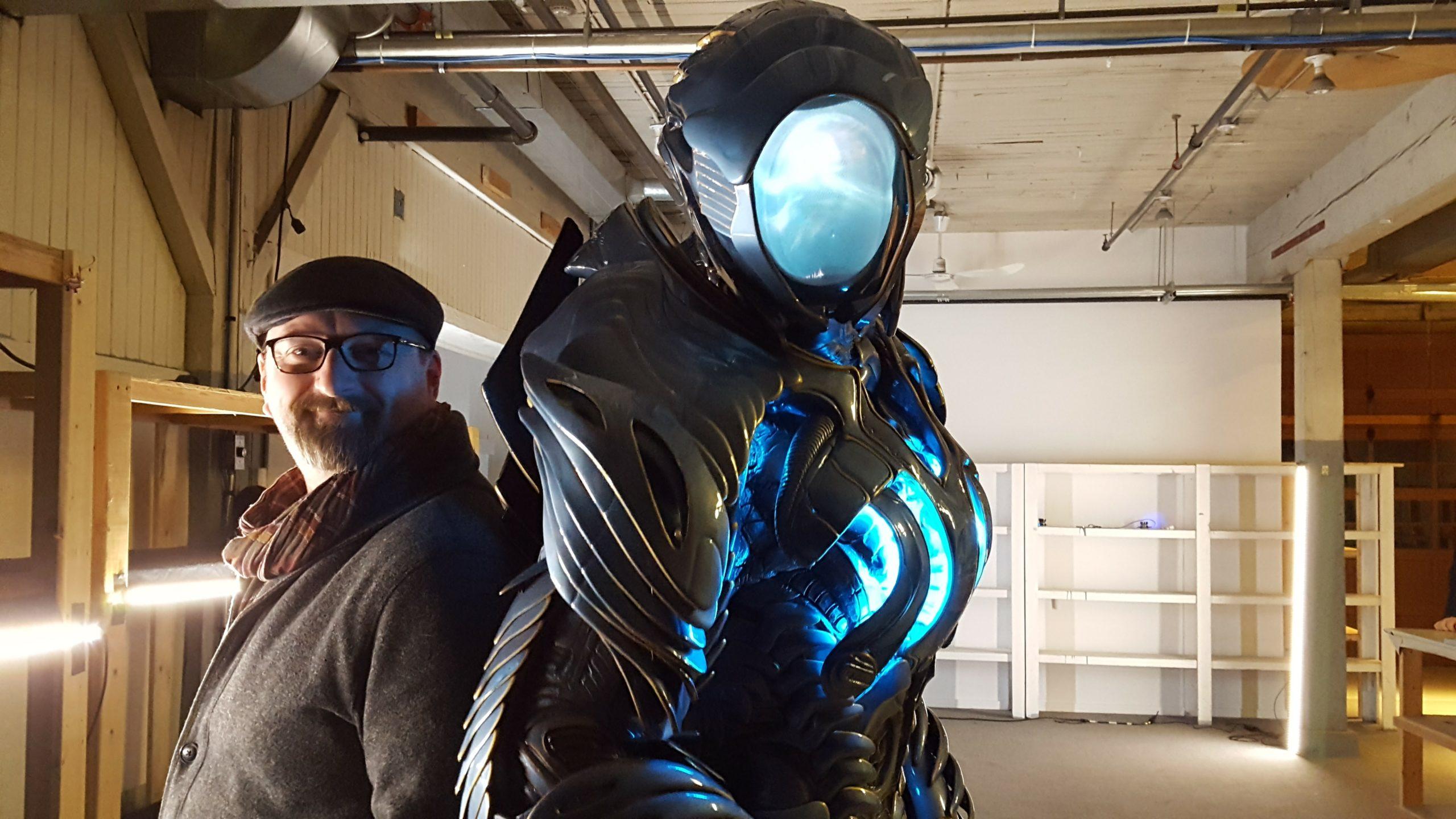 2560x1440 Lost in Space: Inside the Creation of the Robot of Geek