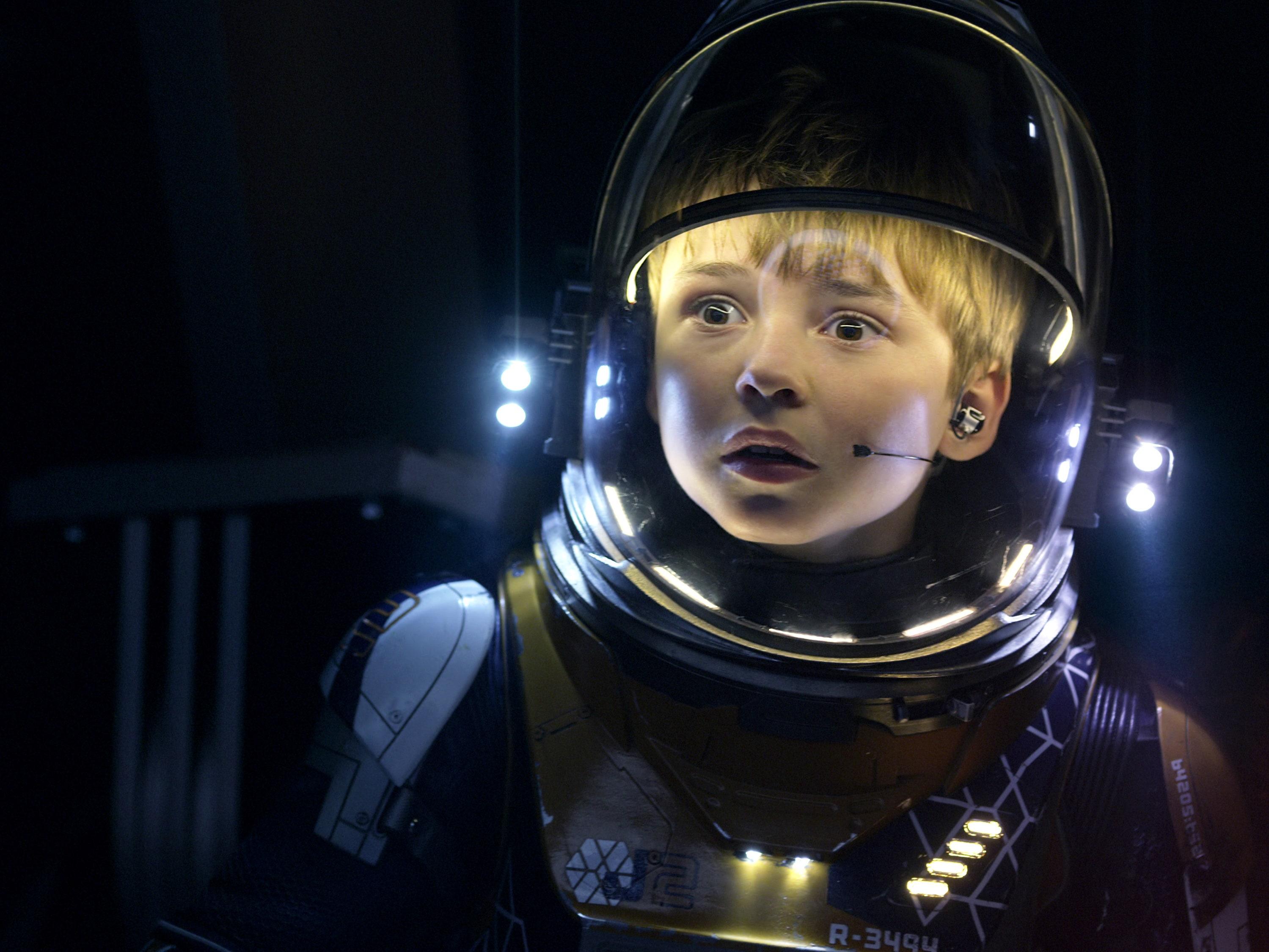 2999x2249 The Rebooted “Lost in Space” Hurtles in Many Directions at Once. The New Yorker
