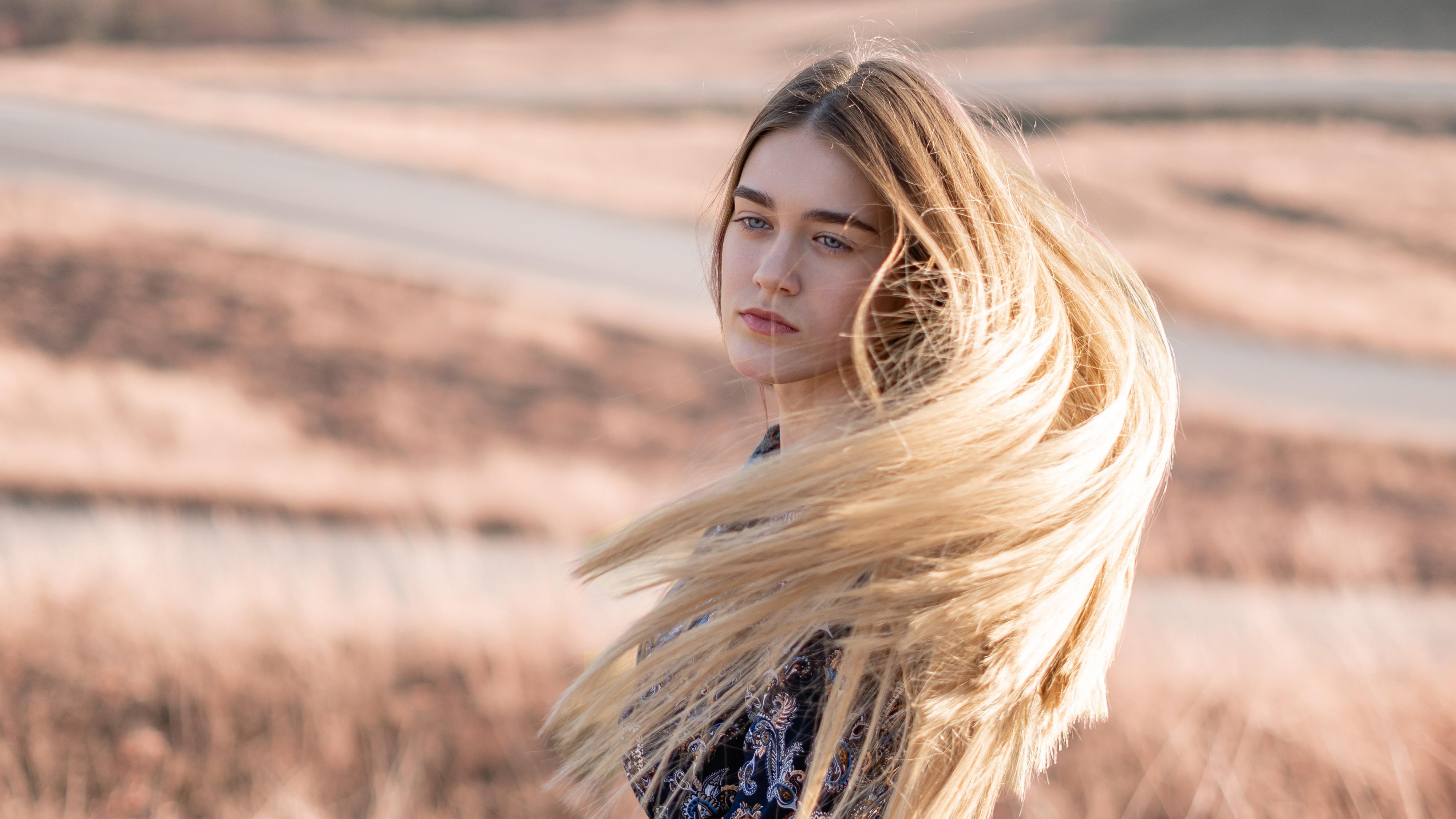 Zivert. девушка мечты песня. блондинка 4k. песни мот капкан. мот капкан.