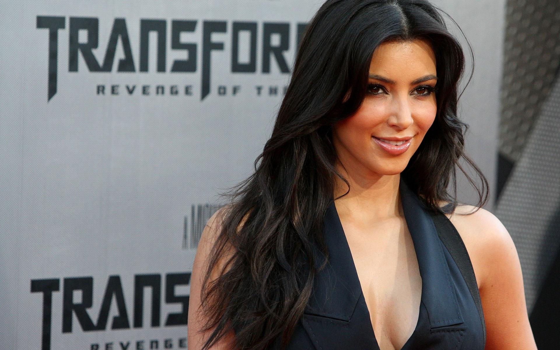 1920x1200 Kim Kardashian Picture