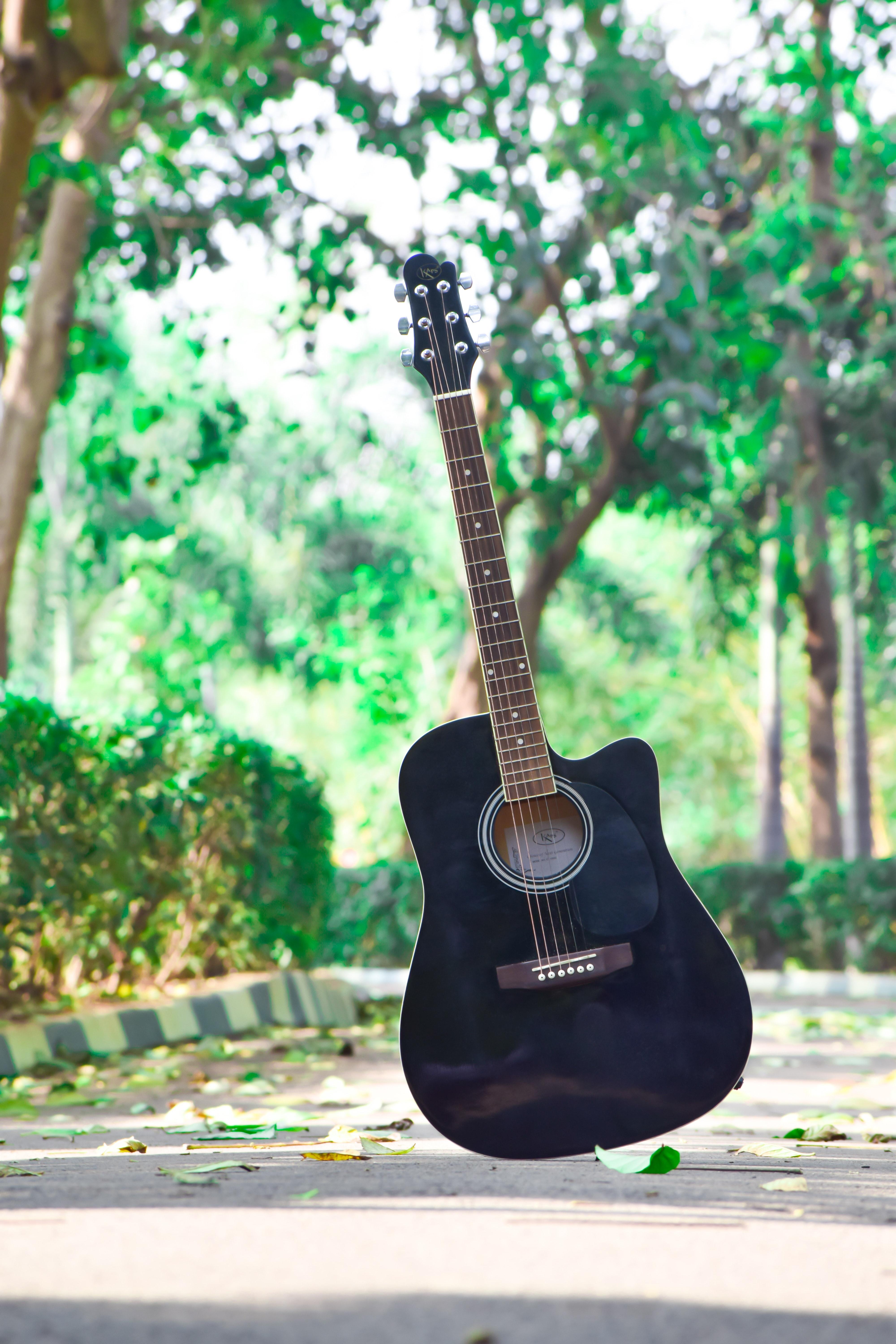 4000x6000 Martin Guitar Wallpaper