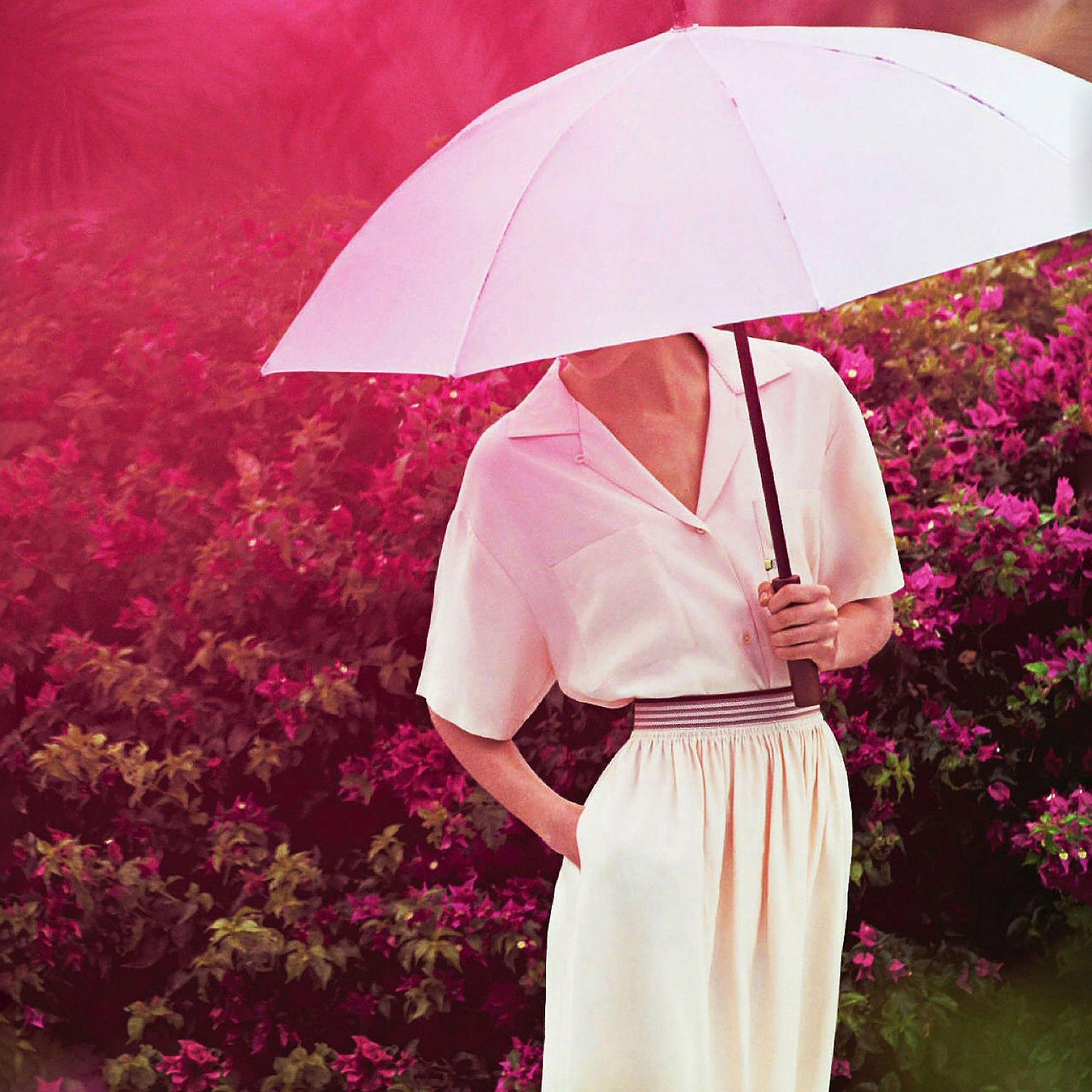 2732x2732 Wallpaper Tumblr In Red Rain