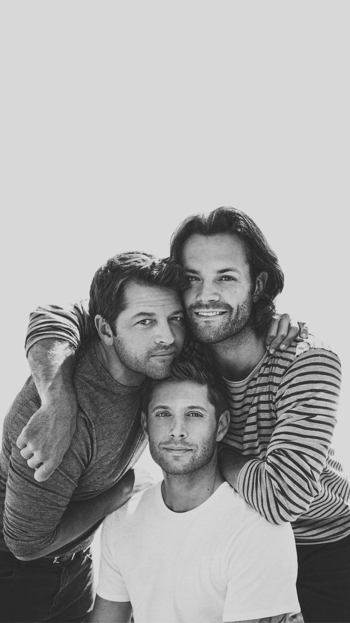 1152x2048 Supernatural family ❤❤. Supernatural actors, Supernatural funny, Supernatural fans