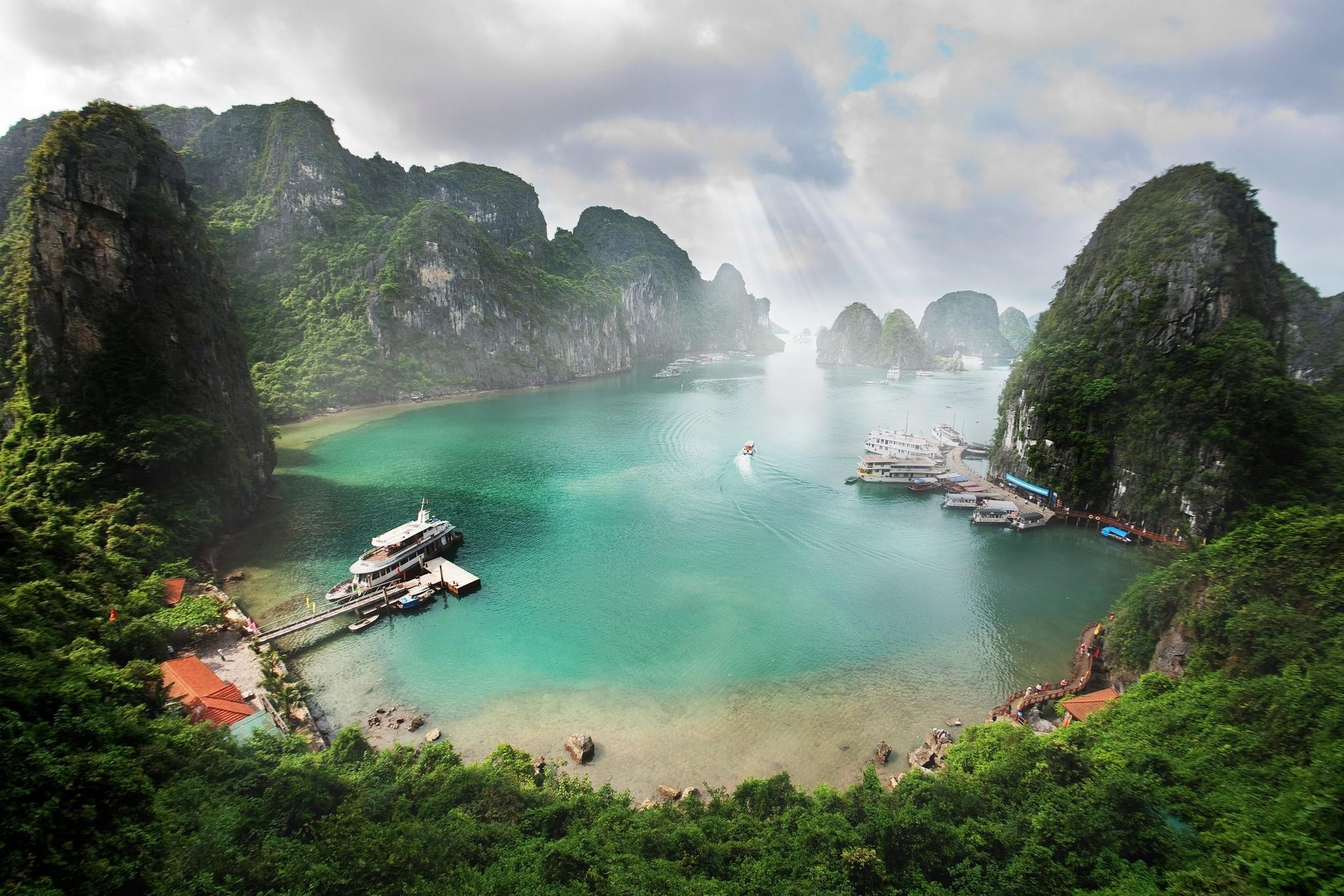 2048x1366 nature, Photography, Landscape, Beach, Tropical, Forest, Clouds, Sea, Ship, Boat, Sun Rays, Rocks, Island, Ha Long Bay, Vietnam Wallpaper HD / Desktop and Mobile Background