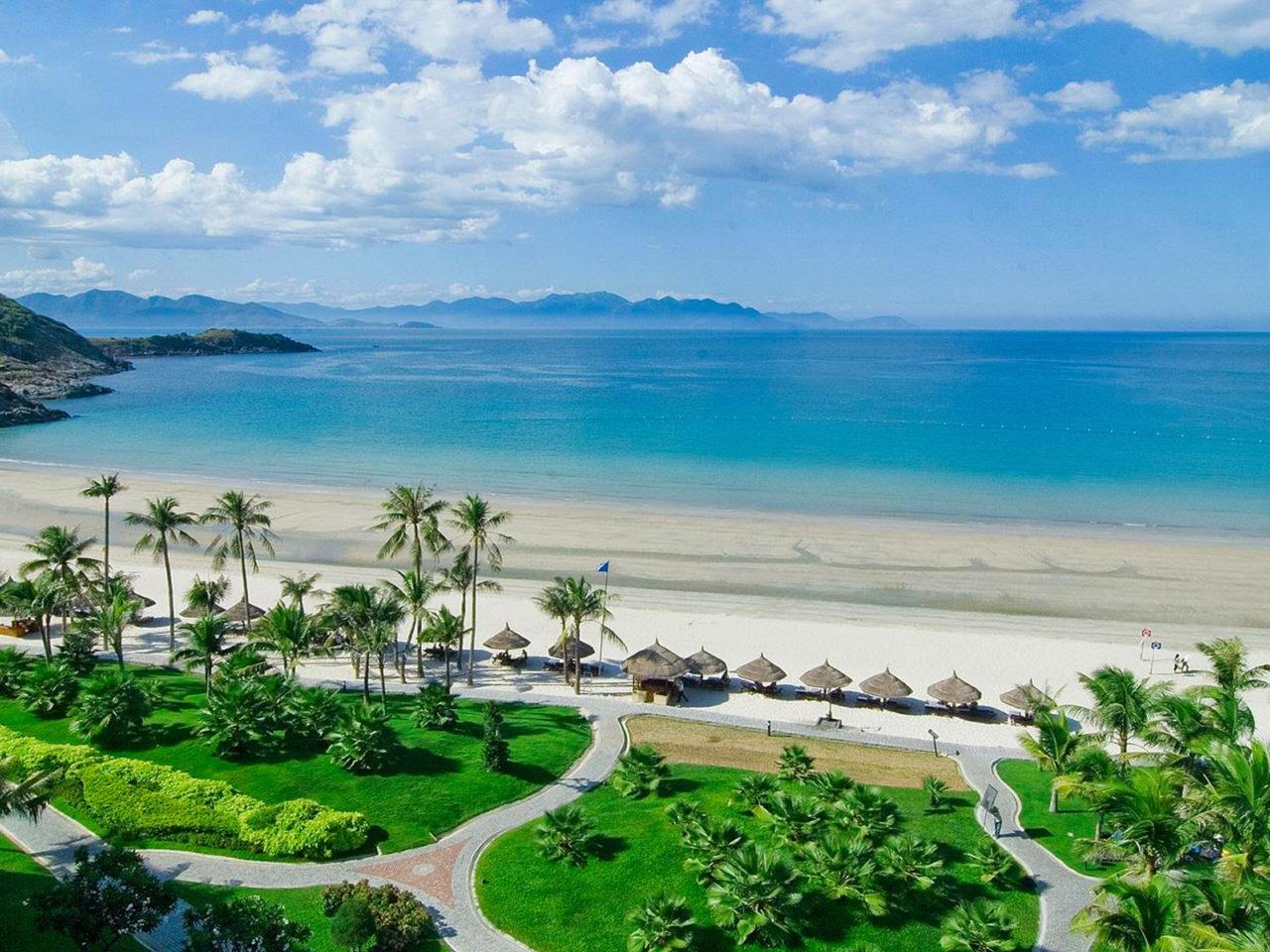 1280x960 Beach Da Nang (listen) Is The Fifth Largest City In Vietnam And One Of The Major Port Cities, In Addition To Ho Chi Minh City And Hai Phong. Located On The Coast
