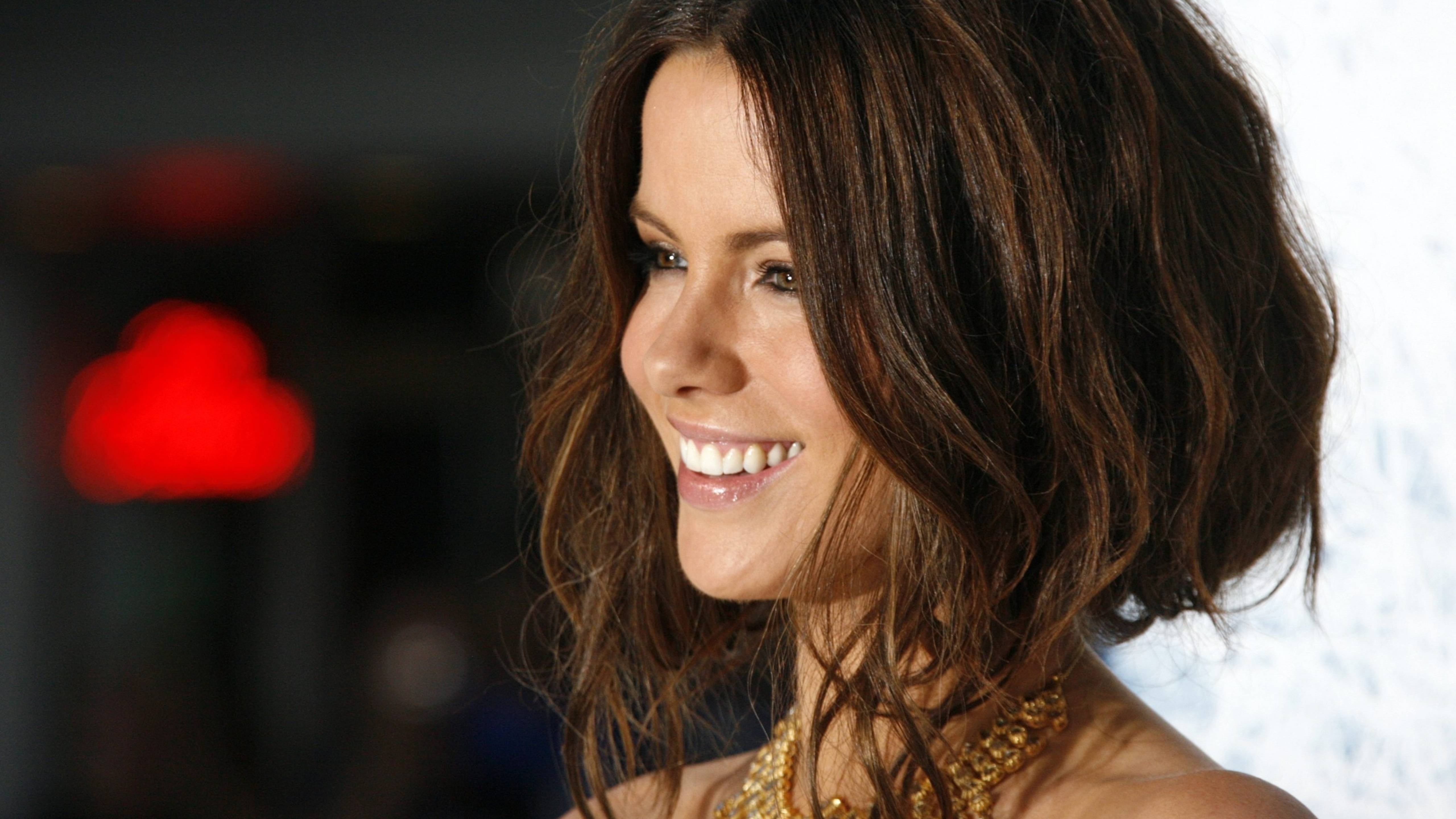 5120x2880 Kate Beckinsale Short Hair Image 5K Wallpaper, HD Celebrities 4K Wallpaper, Image, Photo and Background