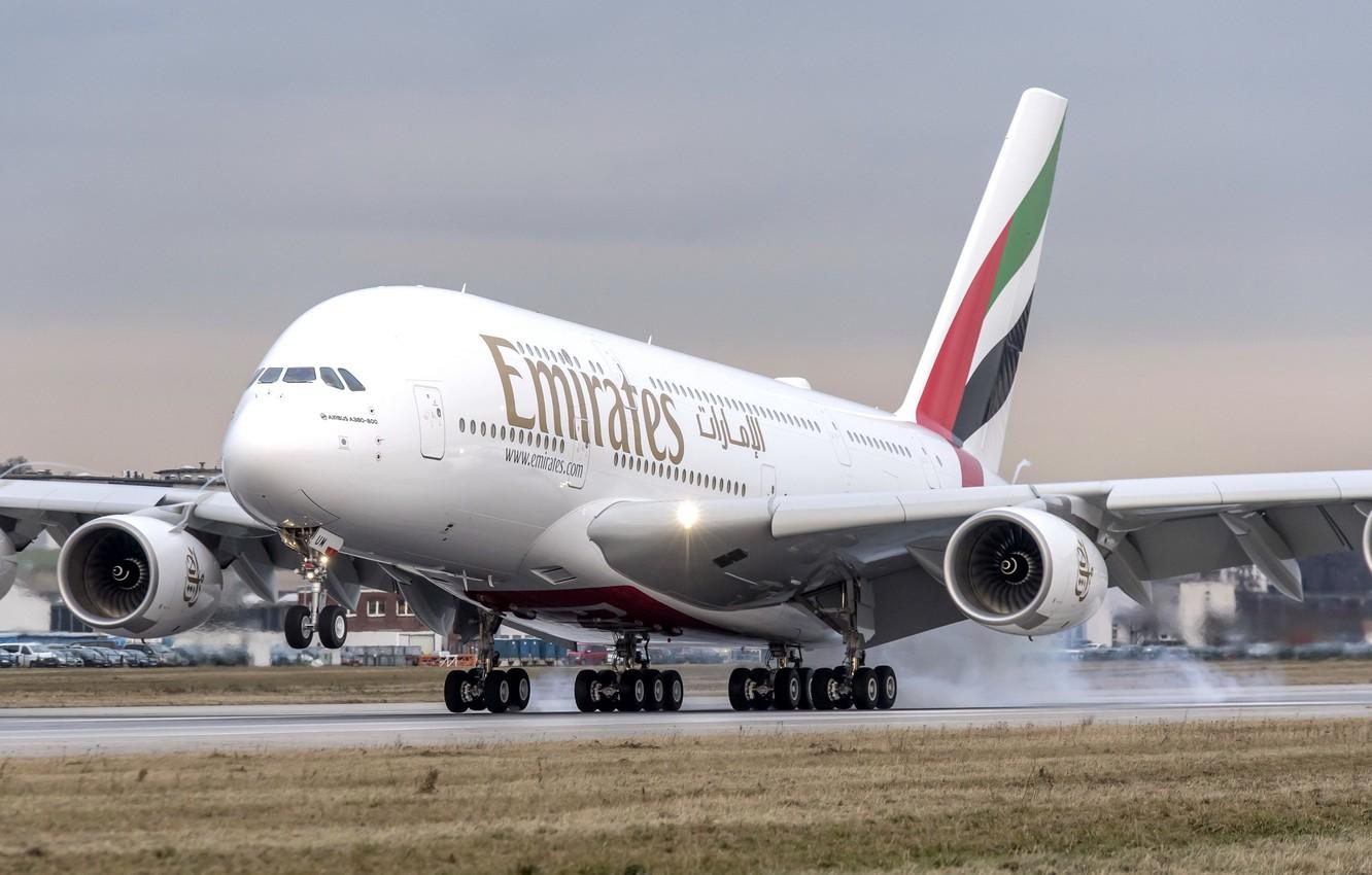 1332x850 Wallpaper Smoke, A Landing, Airbus, WFP, Chassis, Airbus A Emirates Airlines, A Passenger Plane, Airbus A380 800 Image For Desktop, Section авиация